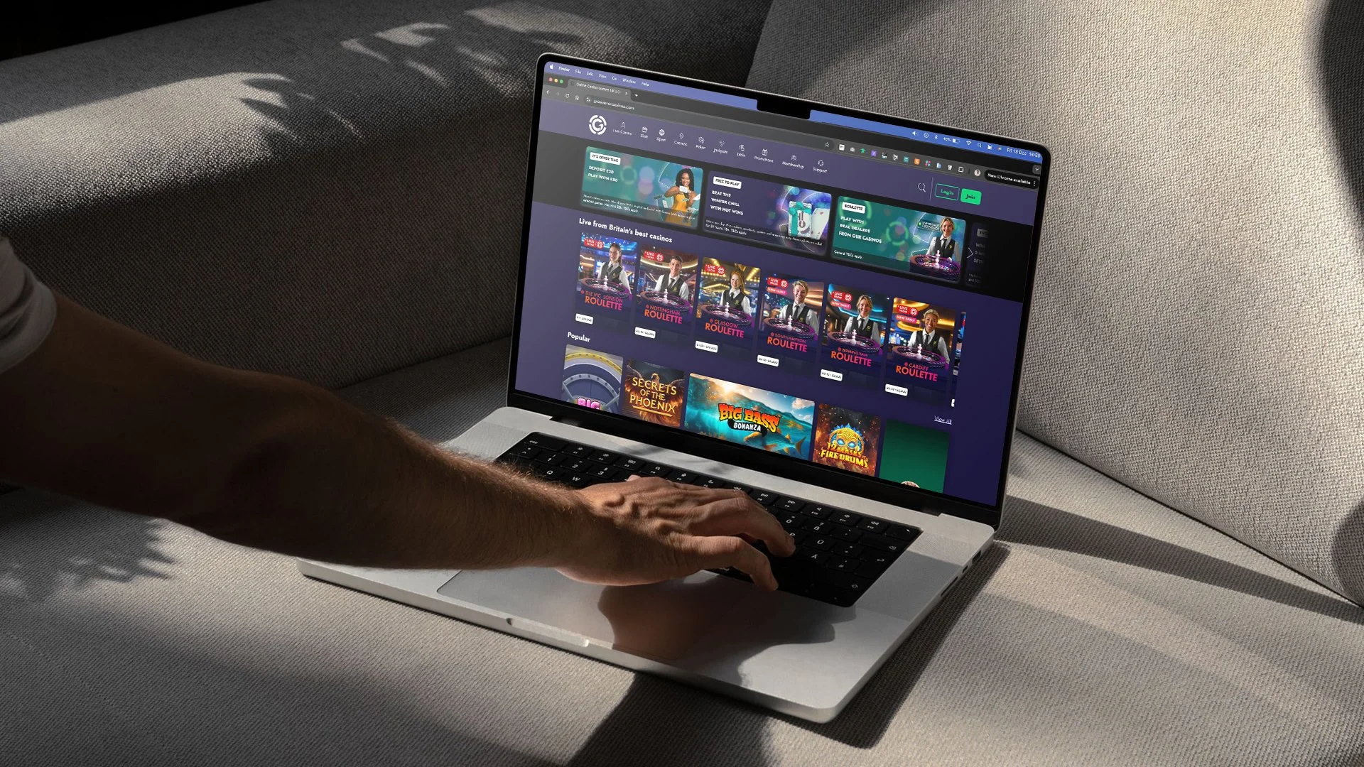 laptop-mockup-01.jpg