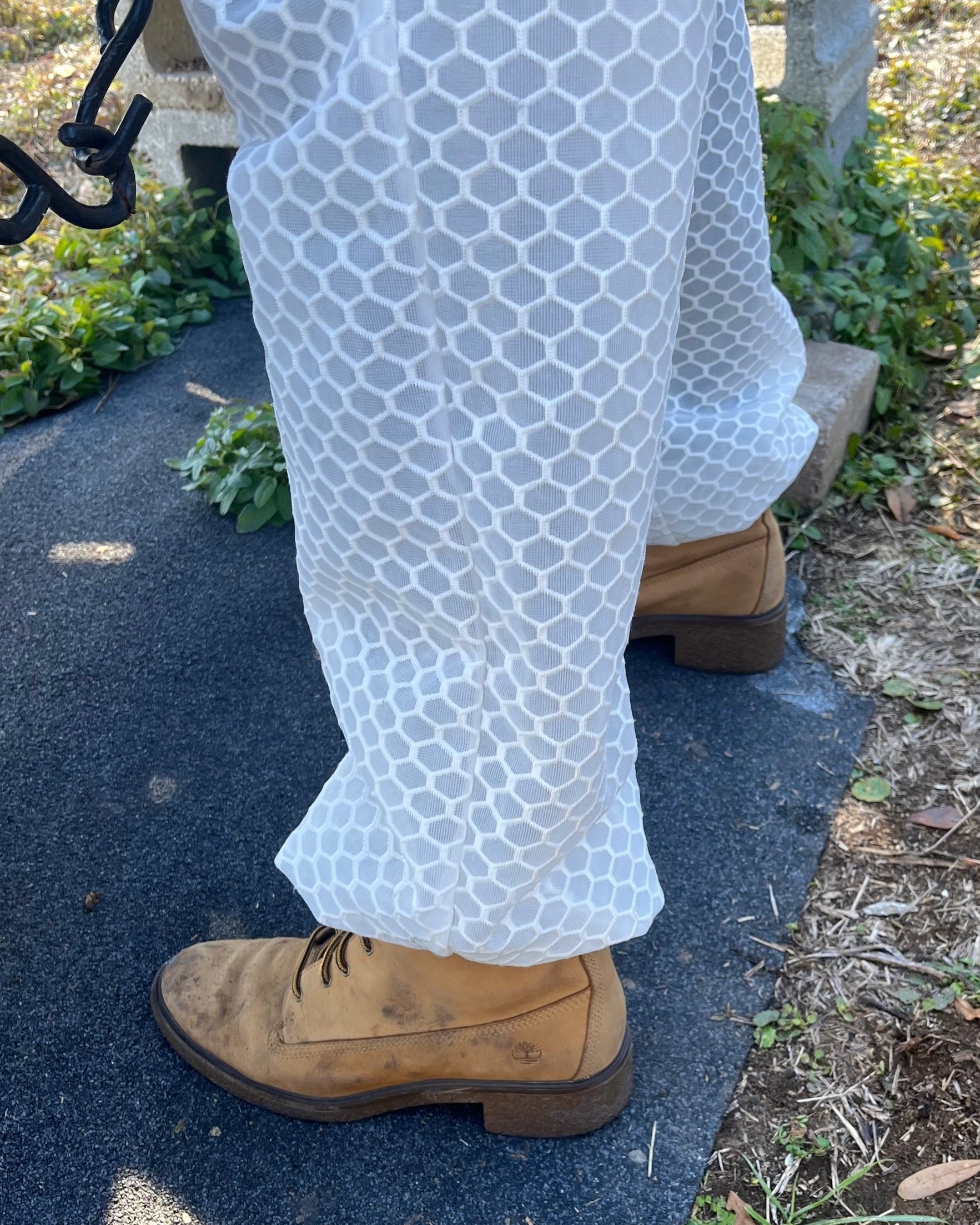trip-free cinching pant cuffs keep bugs out