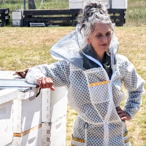 Tamila Morgan, co-founder of The Beekeepers Academy in Jeometry Beewear™