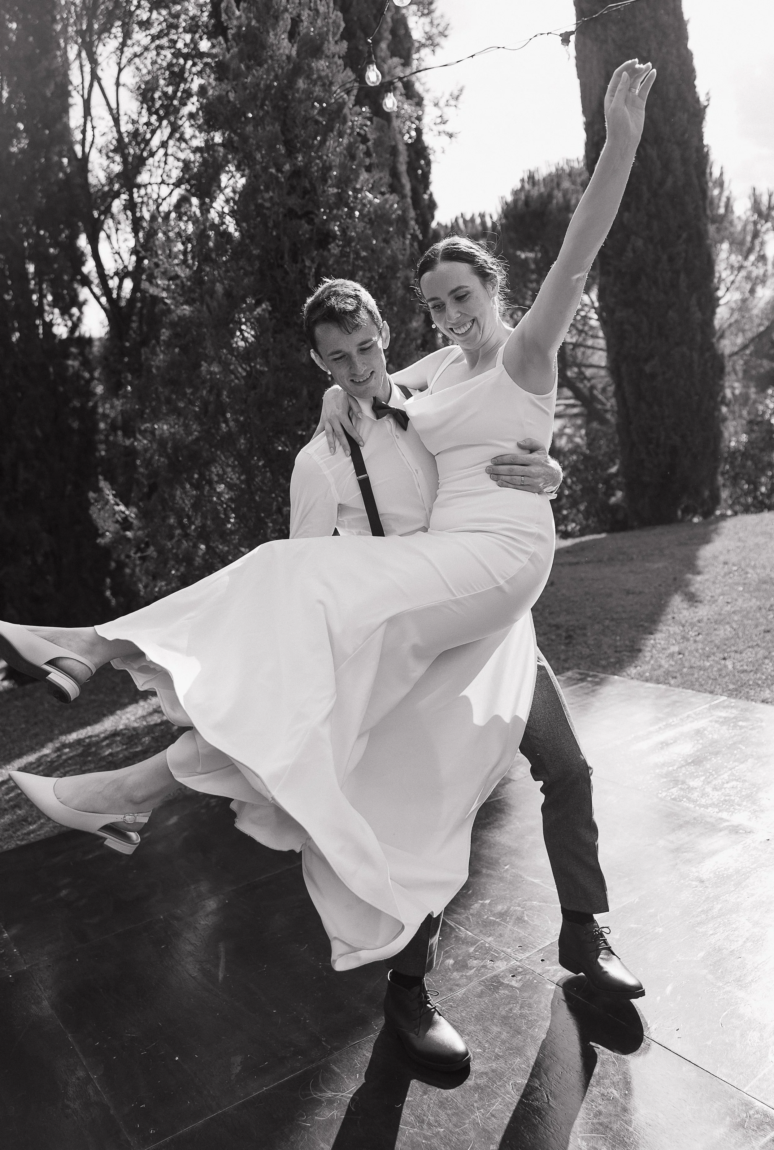 candid-couple-photo-italy-wedding-day.jpg