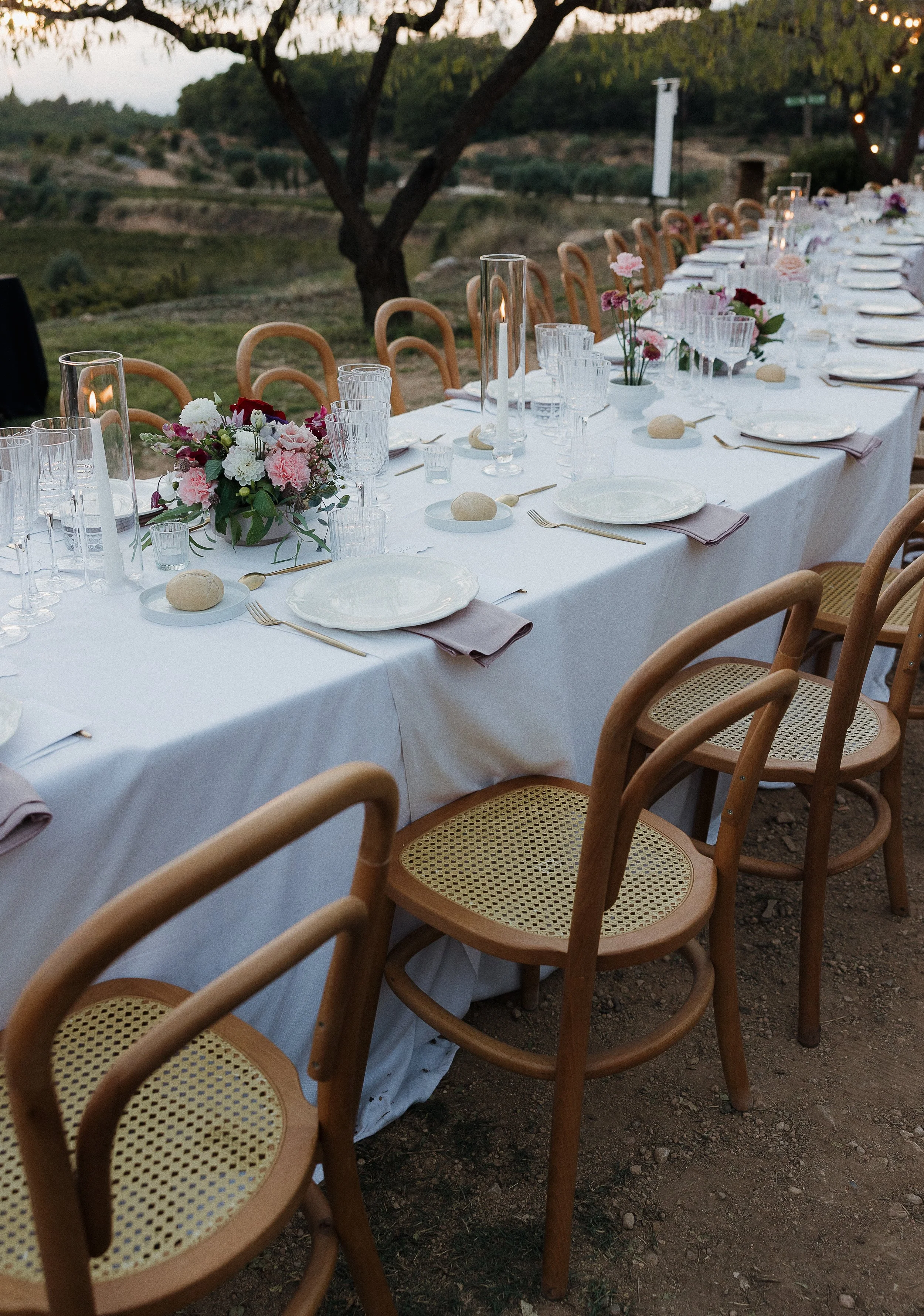 barcelona-outdoor-wedding-tables-02.jpg