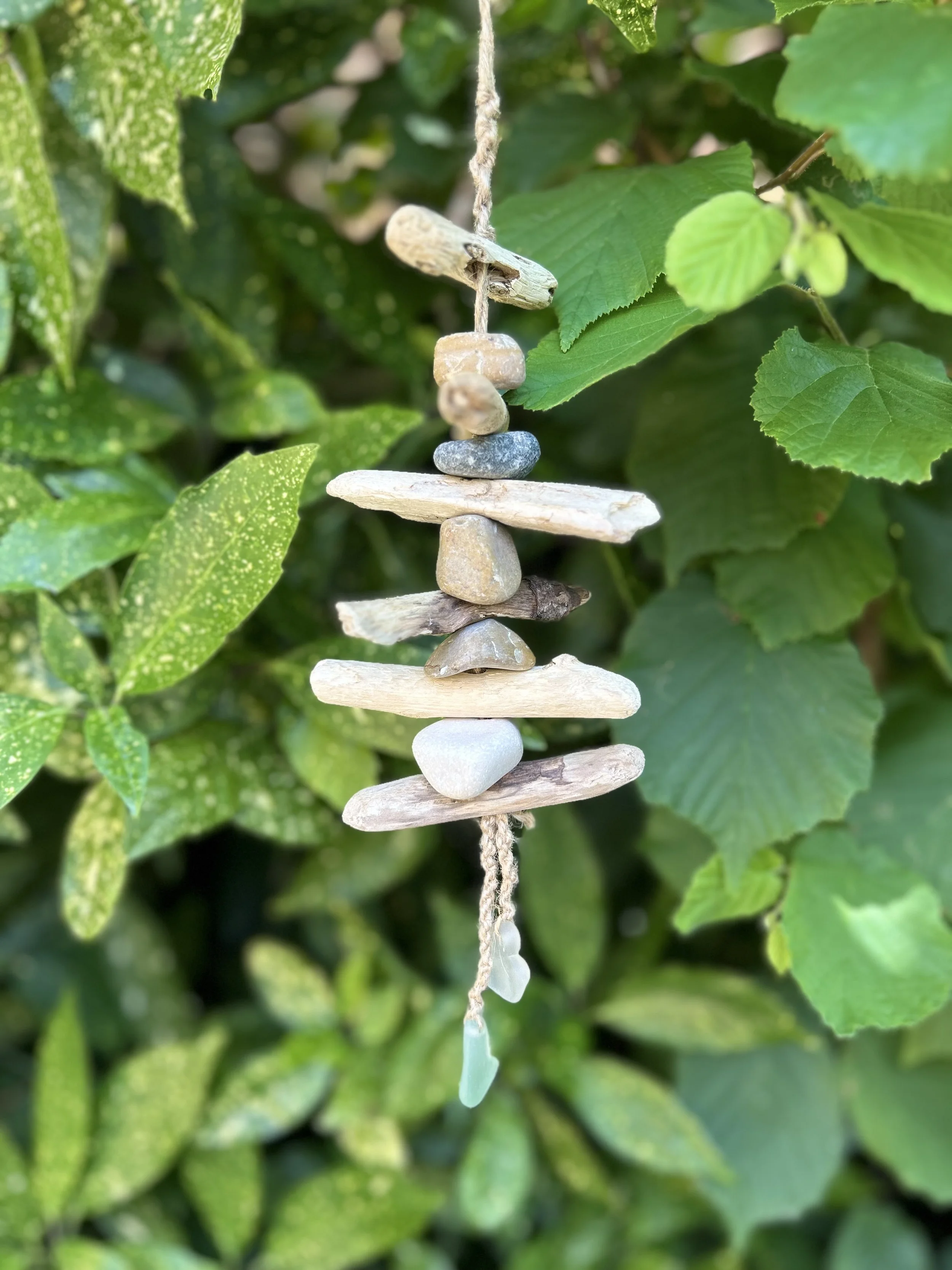 Pebble & Driftwood Wall Hanging (5)