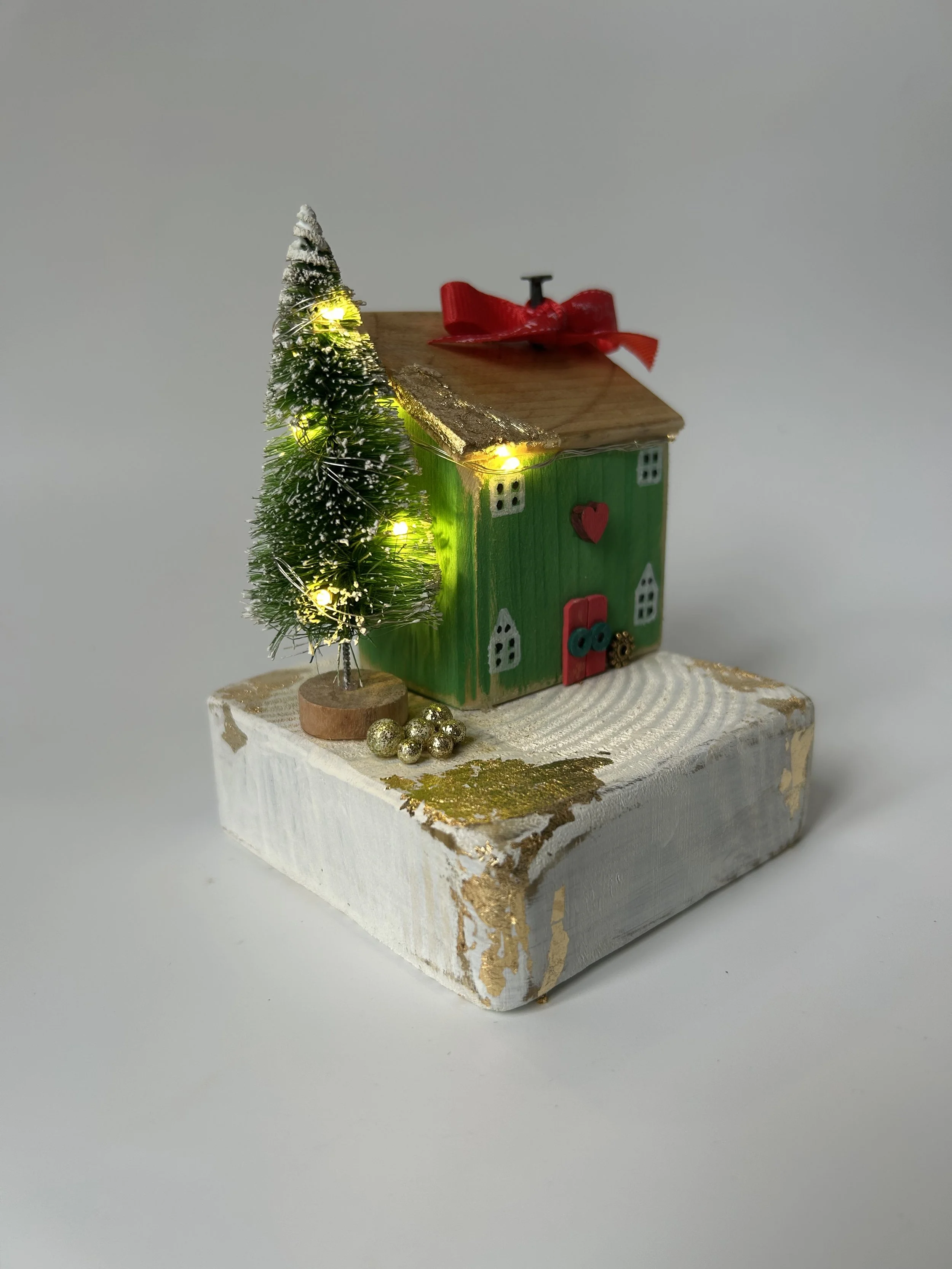 Christmas Cottage Green