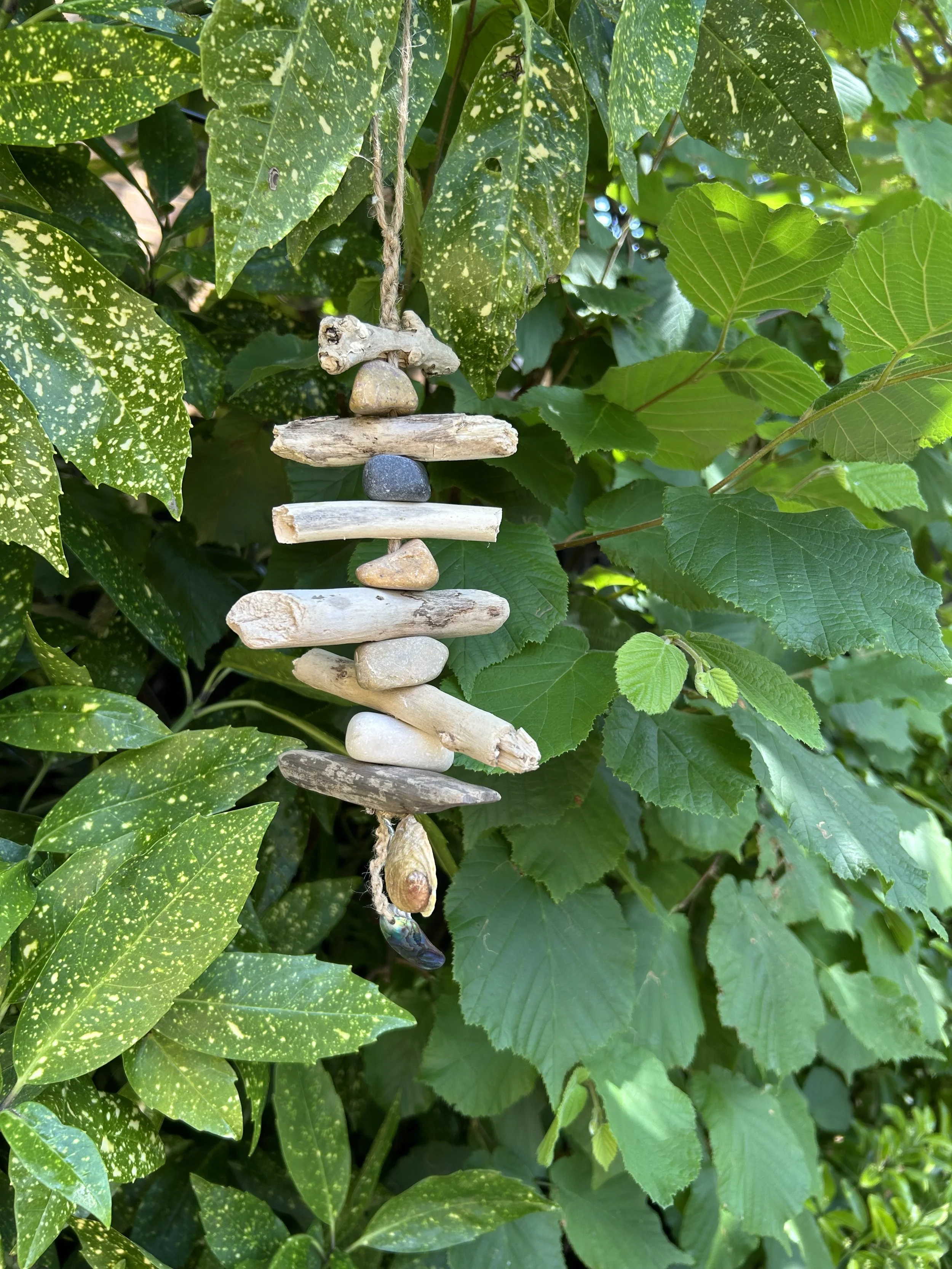 Pebble & Driftwood Wall Hanging (4)