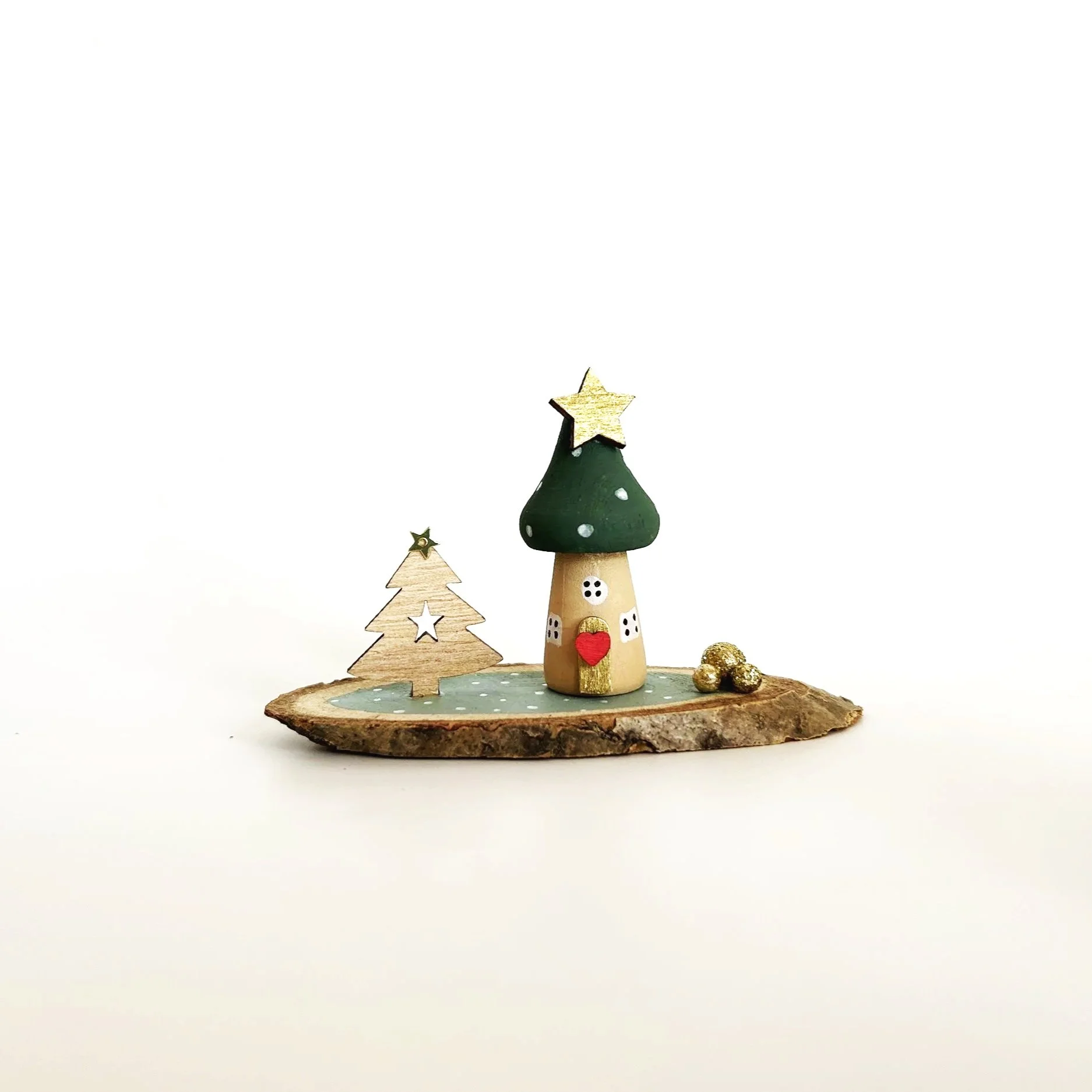 Christmas Toadstool, Green & Gold. (1)