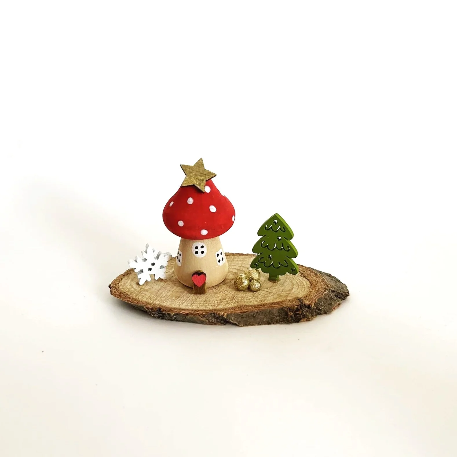 Christmas Toadstool, Red, Green Christmas Tree
