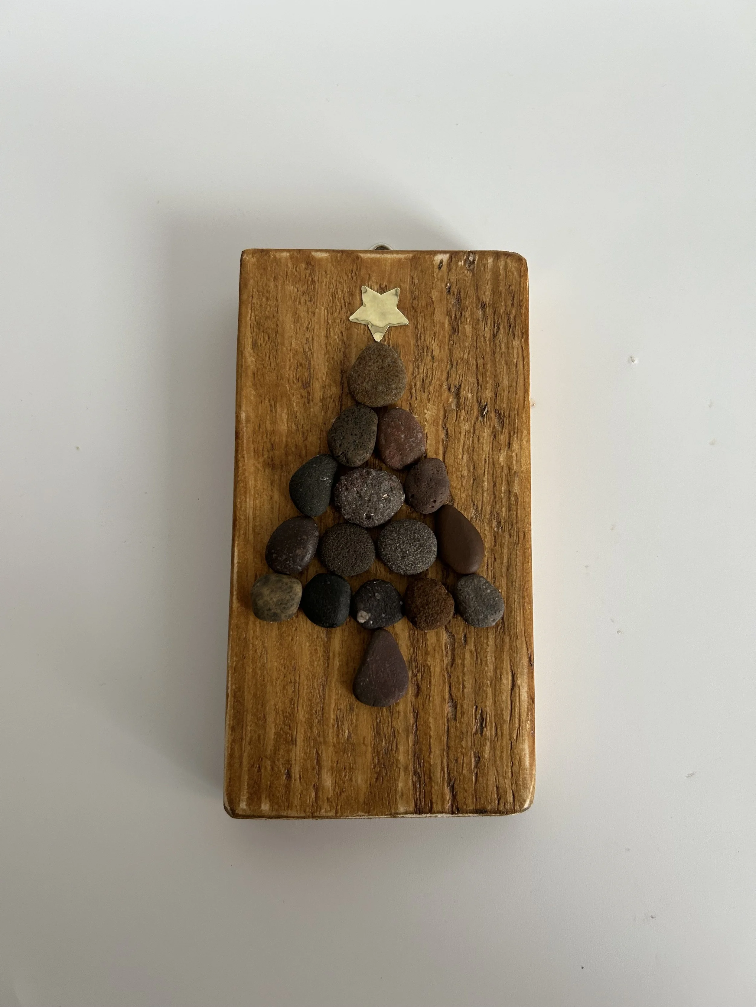 Pebble Christmas Tree (1)