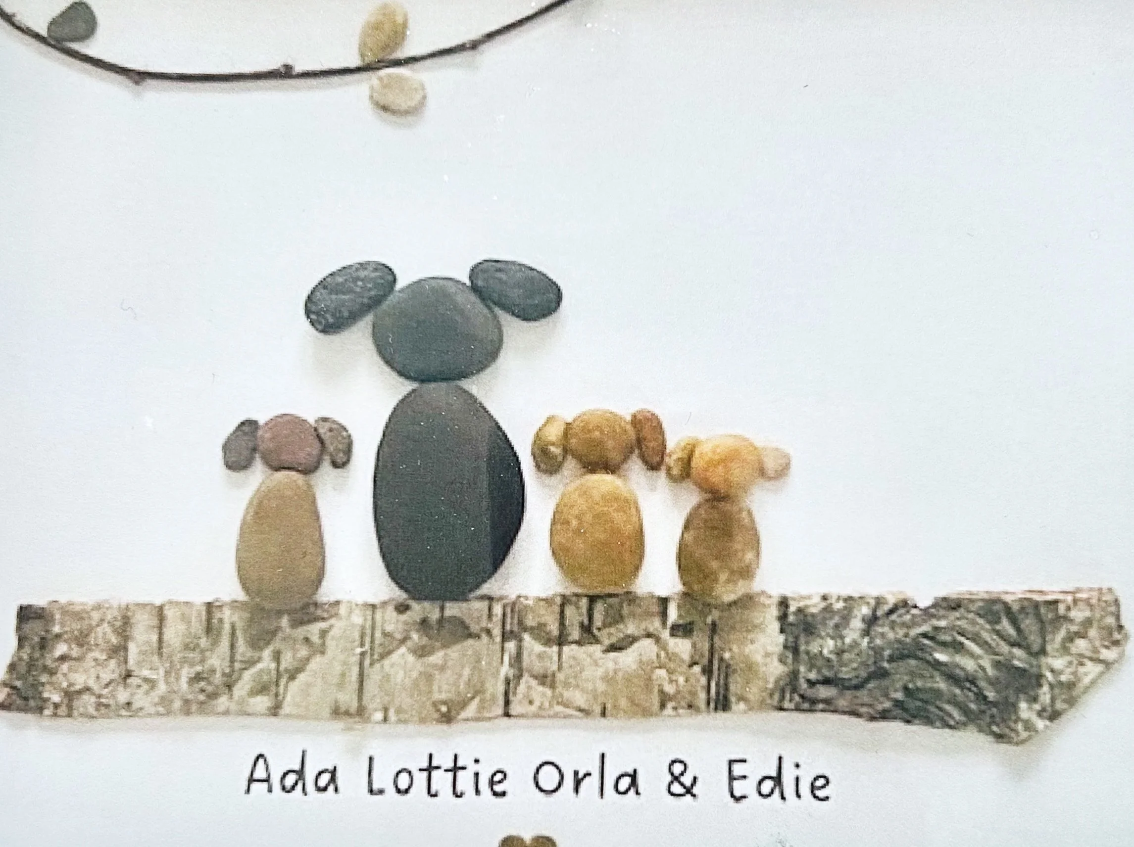 Personalised - Pebble Picture Dog Family