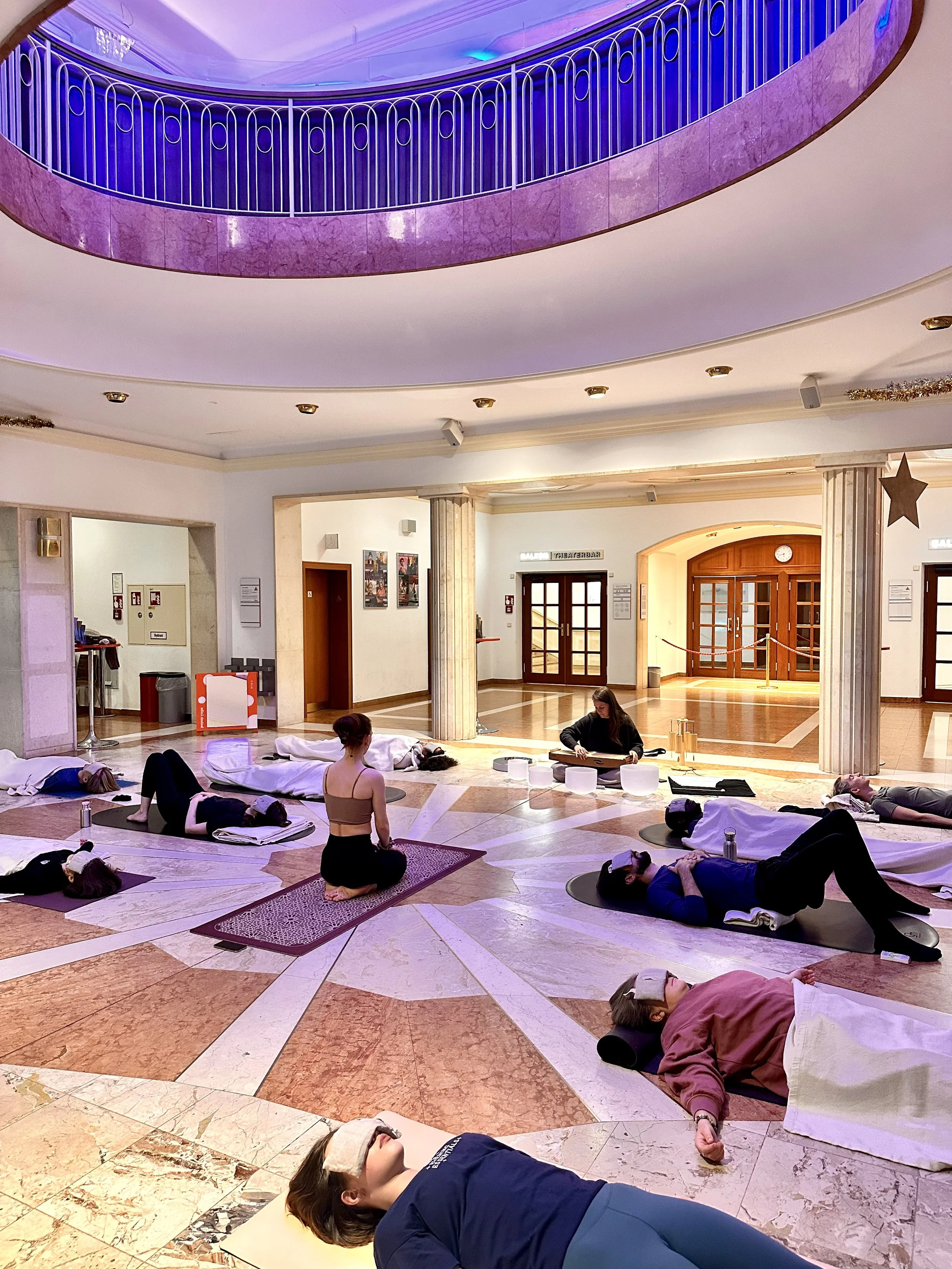 YOGA & SOUND @ THEATER AKZENT