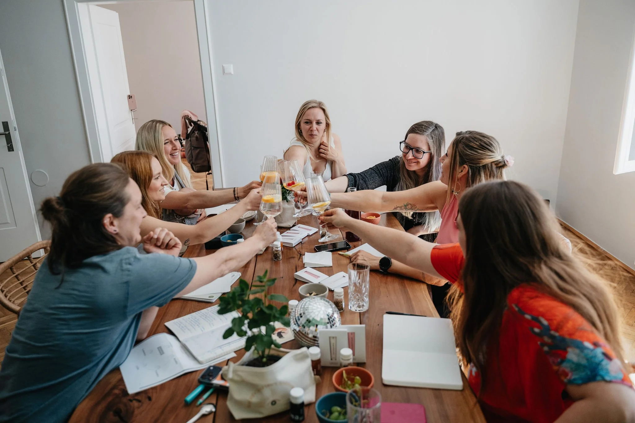 Team SOUL – internationale Community von Ringana Partnerinnen unter der Leitung von Lisa-Marie de Quartel