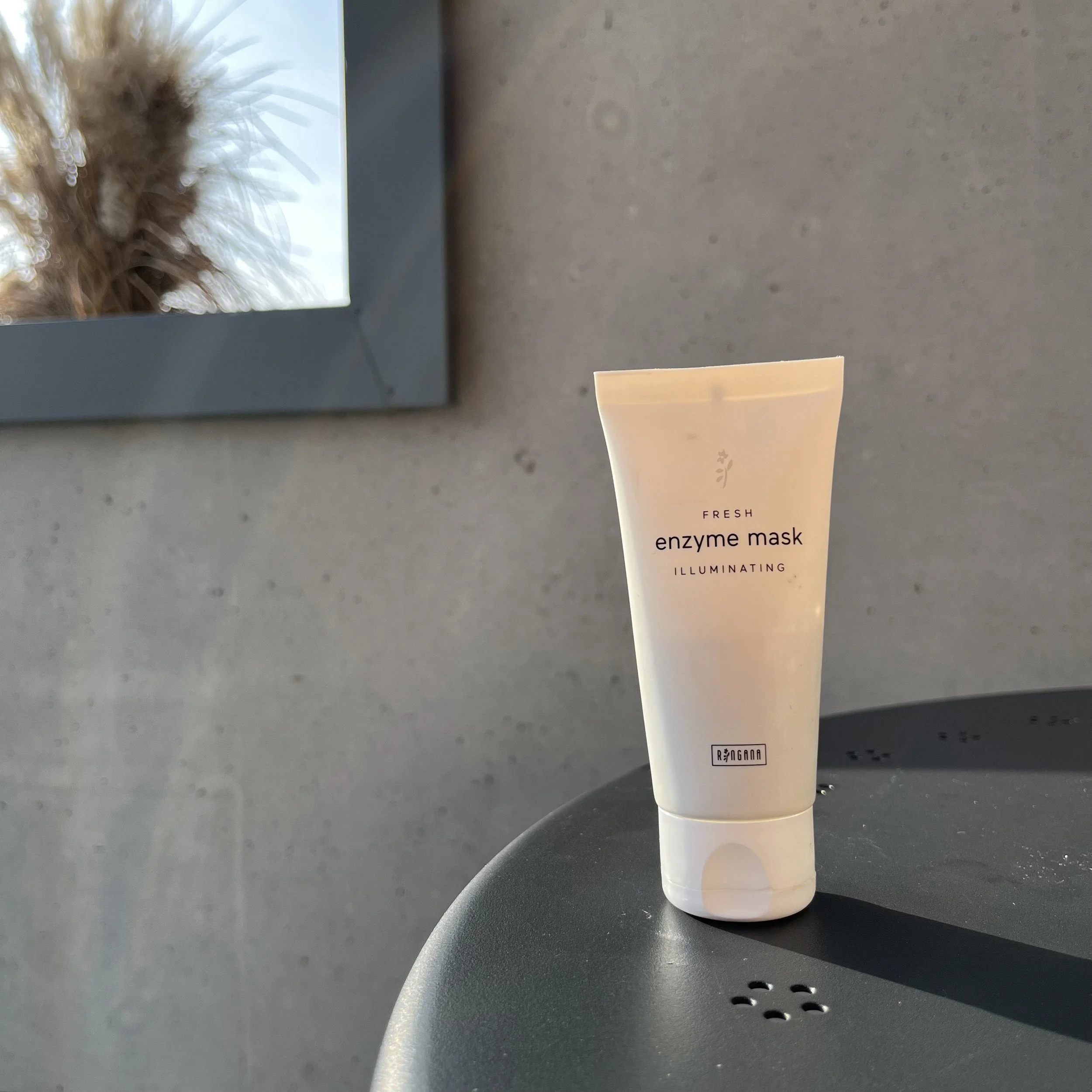 FRESH illuminating enzyme mask