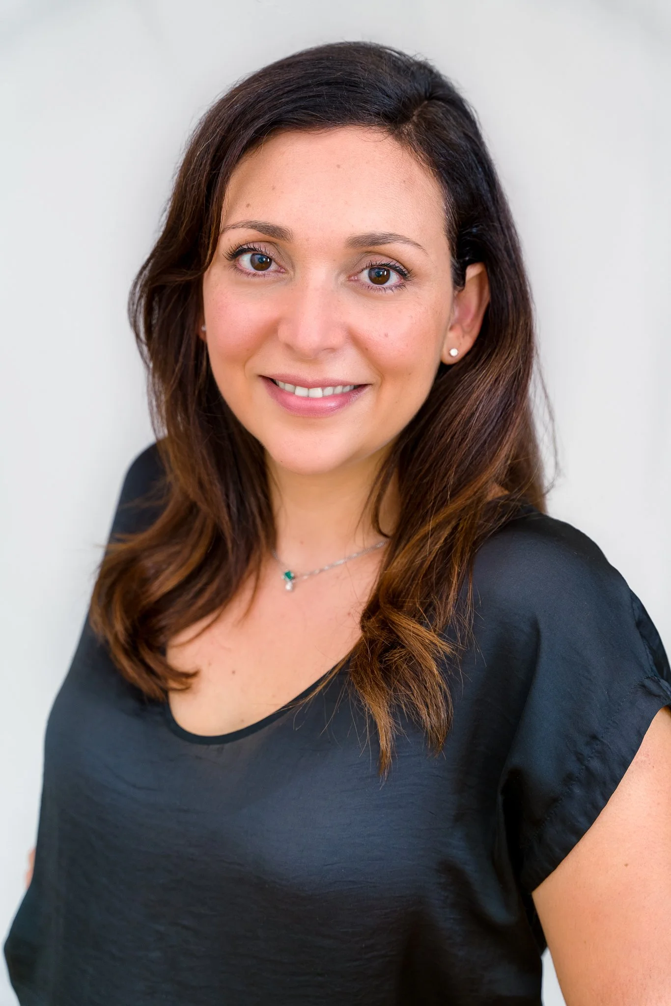 Corporate headshot femme business 