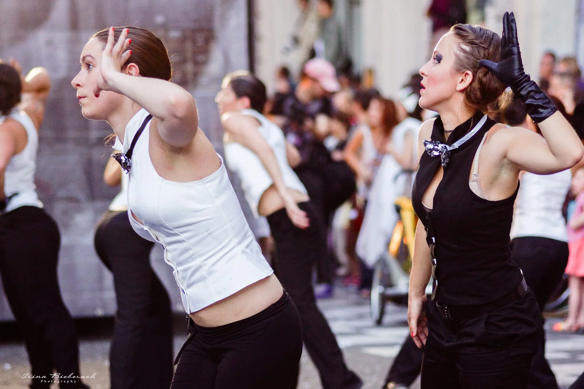 danseuses performance rue festival public Toulouse