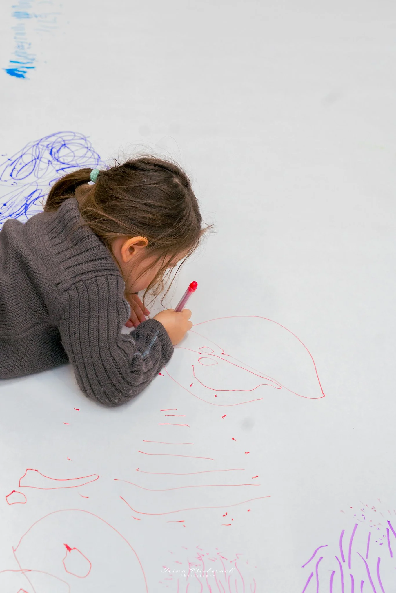 Enfant lors d'une activité aux festival reportage photo événements à Paris 