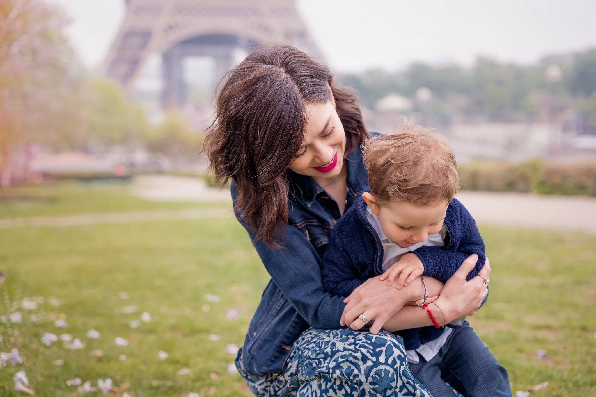 Mini séance photo fête des mères Trocadéro Tour Eiffel Paris famille