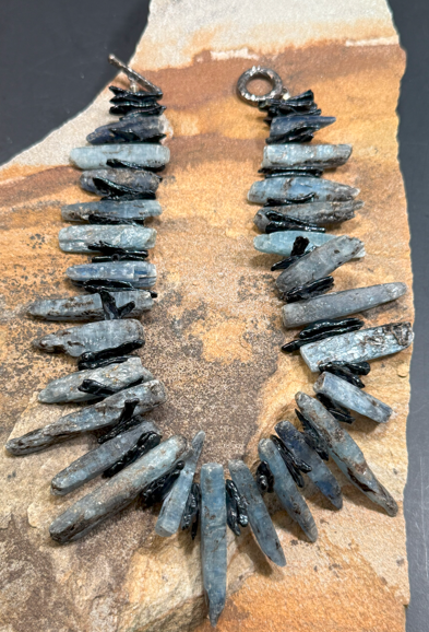 Stonitere Necklace