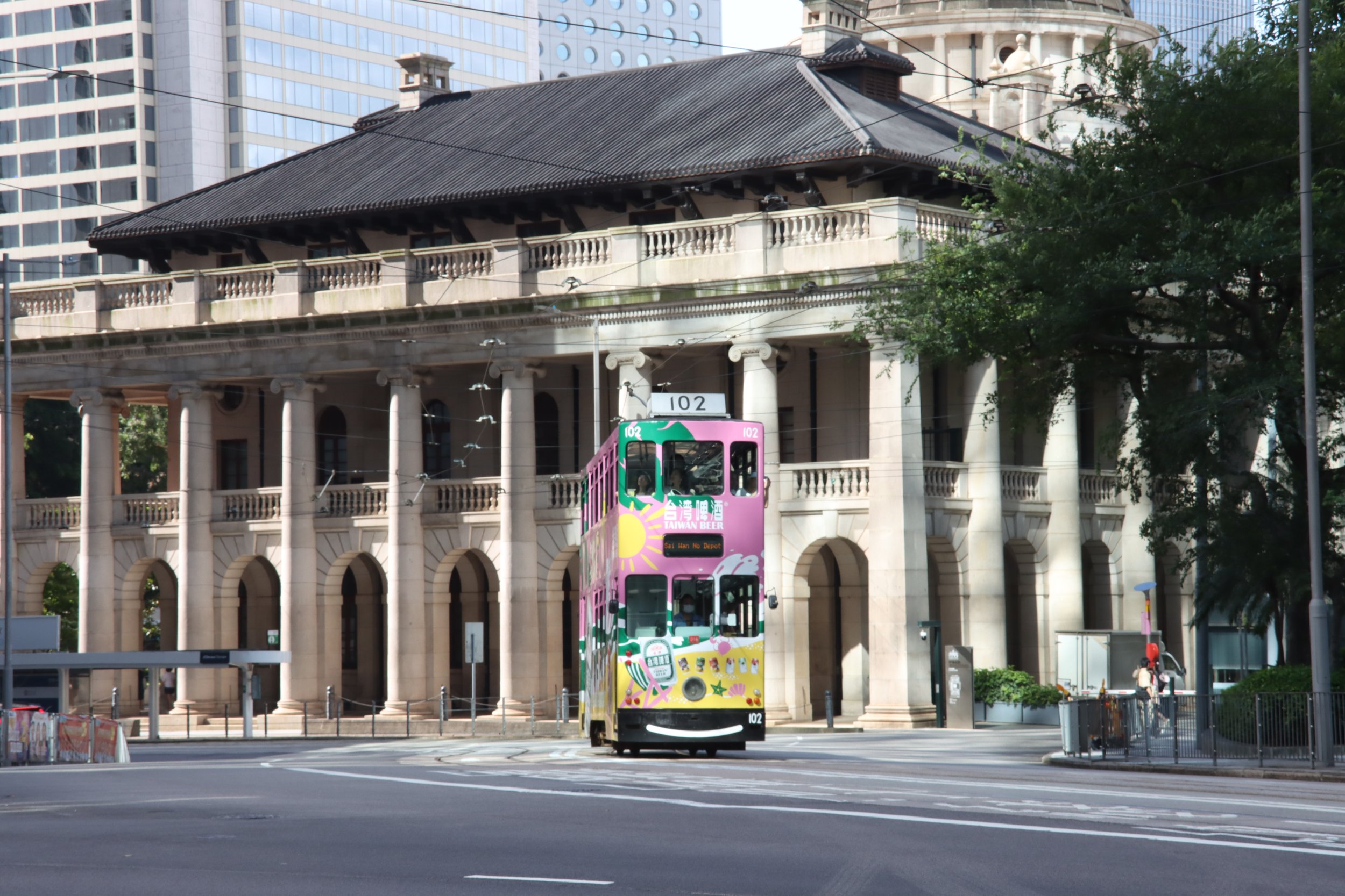 Hong Kong Tram passing the City Courthouse