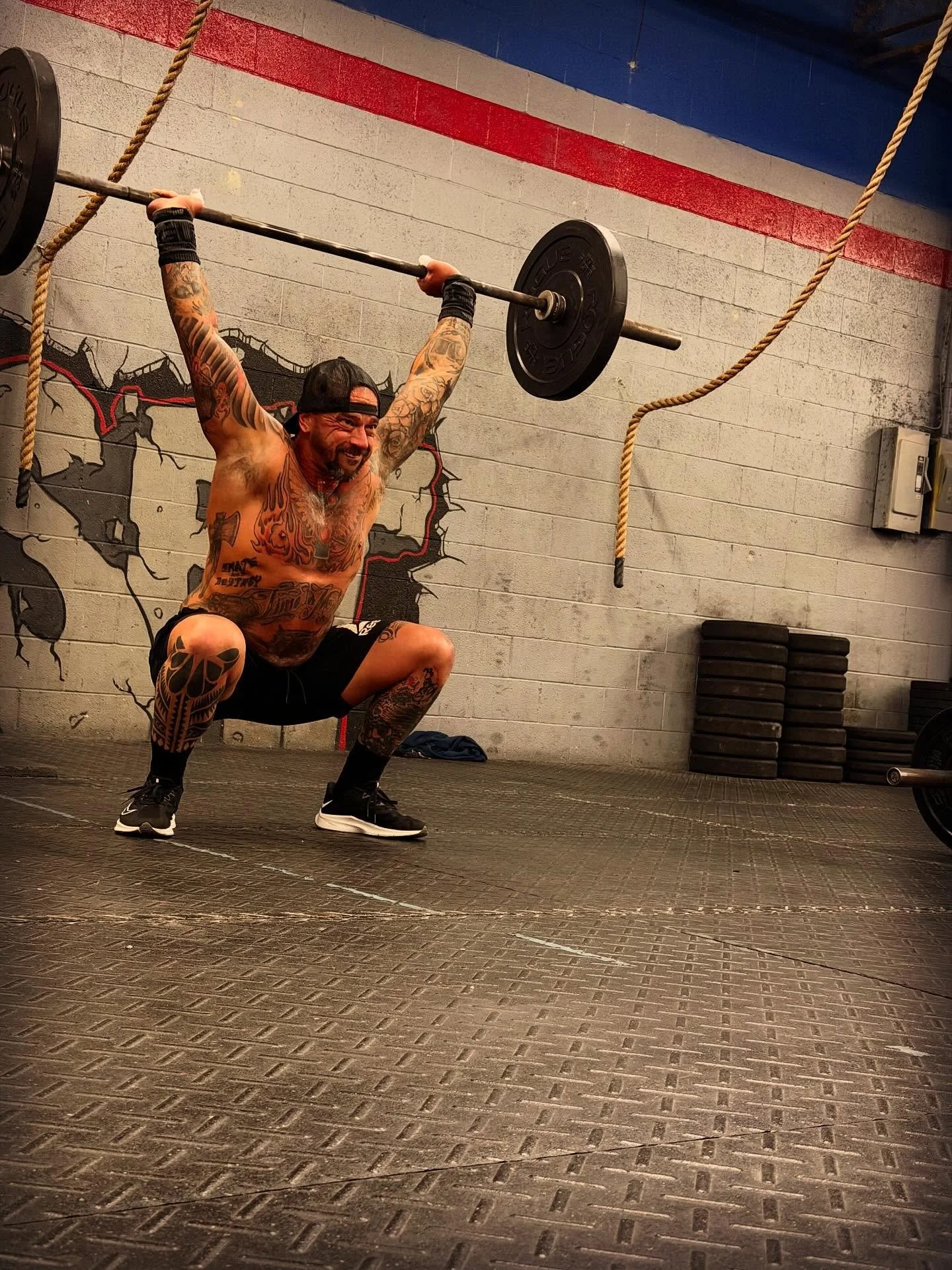 Our 6am class getting after it 🔥  @the5t1d  @dangerdaviddanger  @myoko86