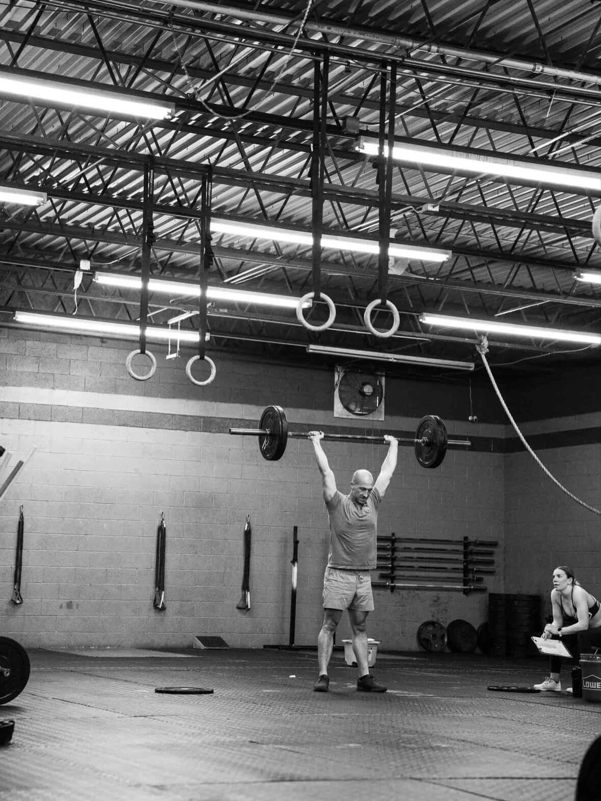 26.3 💪🏻 Proud of all our athletes for showing up!
Thanks to @nickamphoto for the great shots 📸
#crossfit #crossfitgamesopen #thrusters #powerclean #burpees