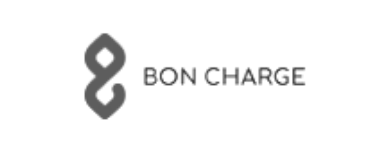 Logo with a stylized gray Q and text 'DON CHARGE'