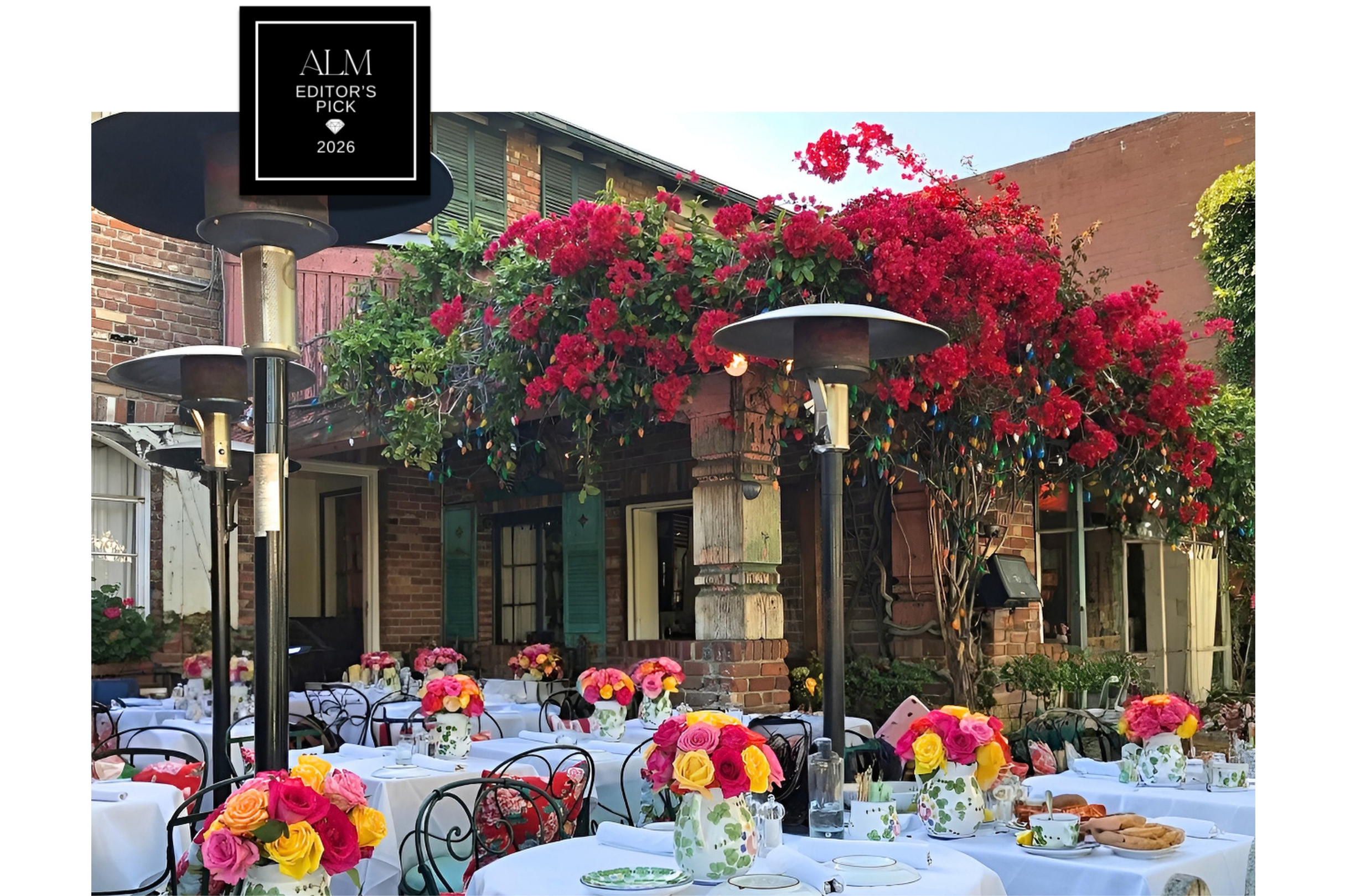 THe Iconic Ivy restuarnt In lLos Angeles outdoor picture of tables and flowers