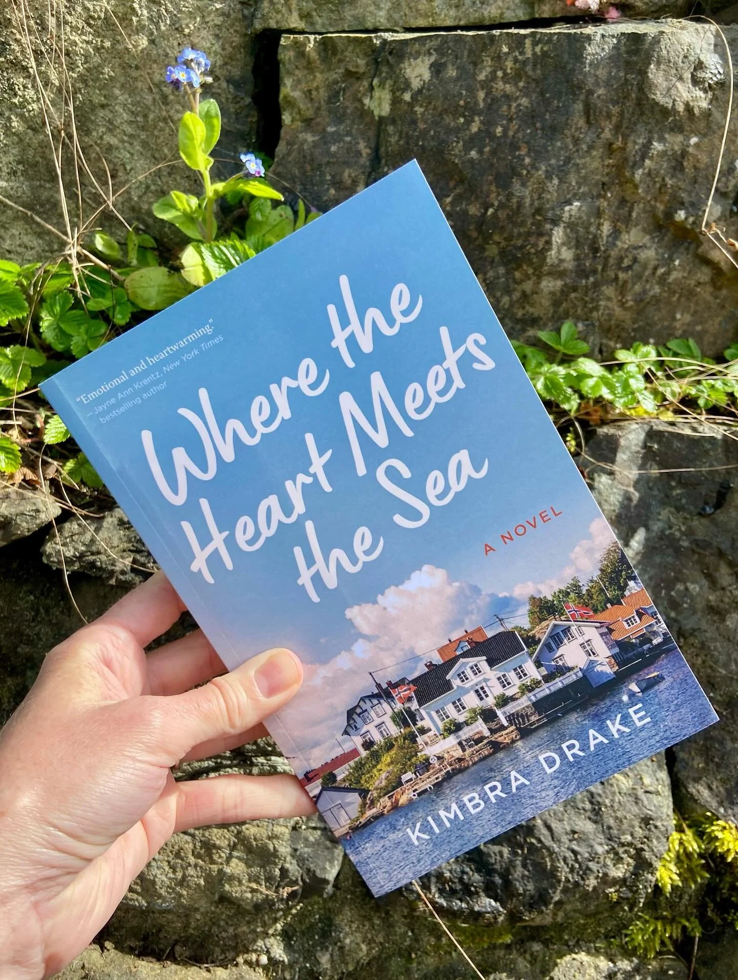 Started reading this gorgeous debut novel by the wonderful @kimberly_engebrigtsen last night and absolutely loving it! ❤️ We're enjoying our time in Cornwall (I have only about a thousand pics to share!) and today my eldest and I are off on a couple 