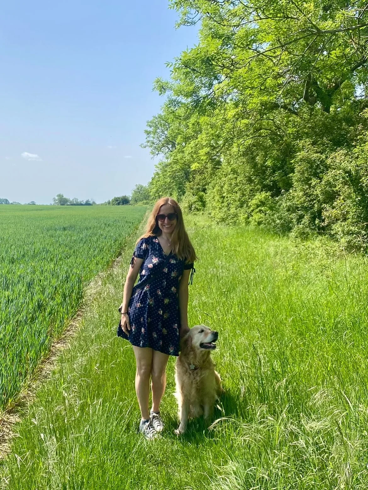Our Luna walks are talking place in the mornings and evenings this week as the daytime is simply too hot for our fluffy dog! ☀️ Tomorrow we are off to the Netherlands to visit family and it's promising to be just as warm over there. Despite the heat 