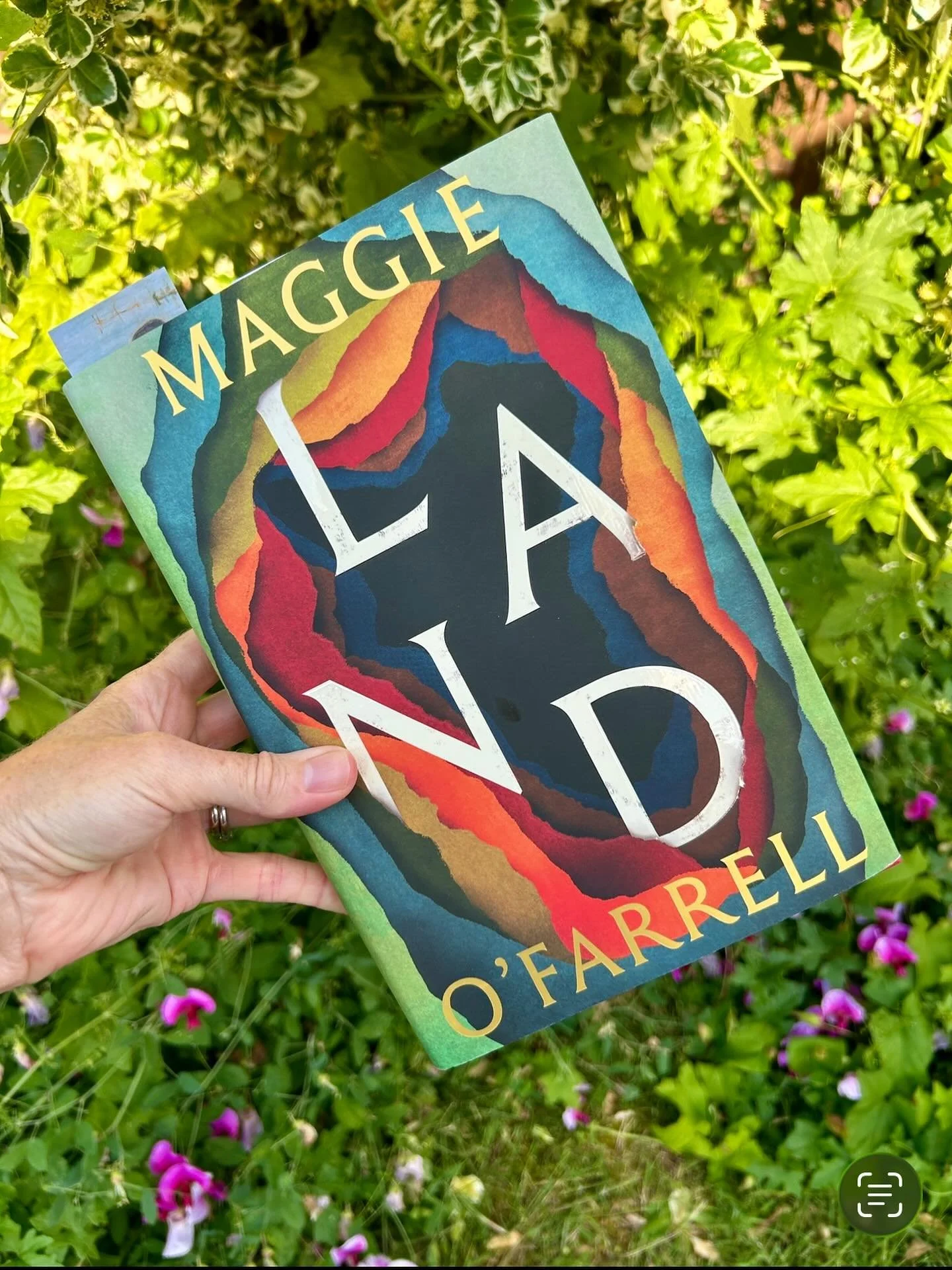 I couldn't be more excited to dive into the latest by my one of my all-time favourite authors @maggieofarrellofficial ❤️ Also how cool is that cover?? 

#bookstagram #writerlife #writingcommunityً #authorsofinsta #whatimreading