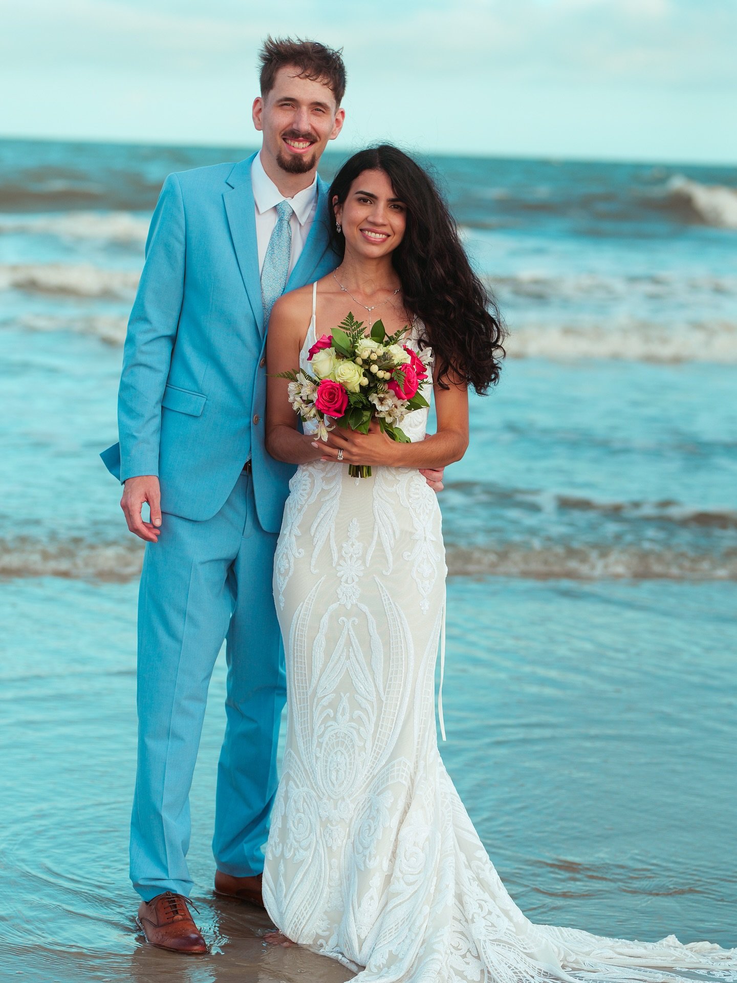 I do weddings and all kinds of events! Book me for all your photography needs! 

#wedding #beachwedding #weddingphotography 

👰🏻&zwj;♀️ @damarisgiselle