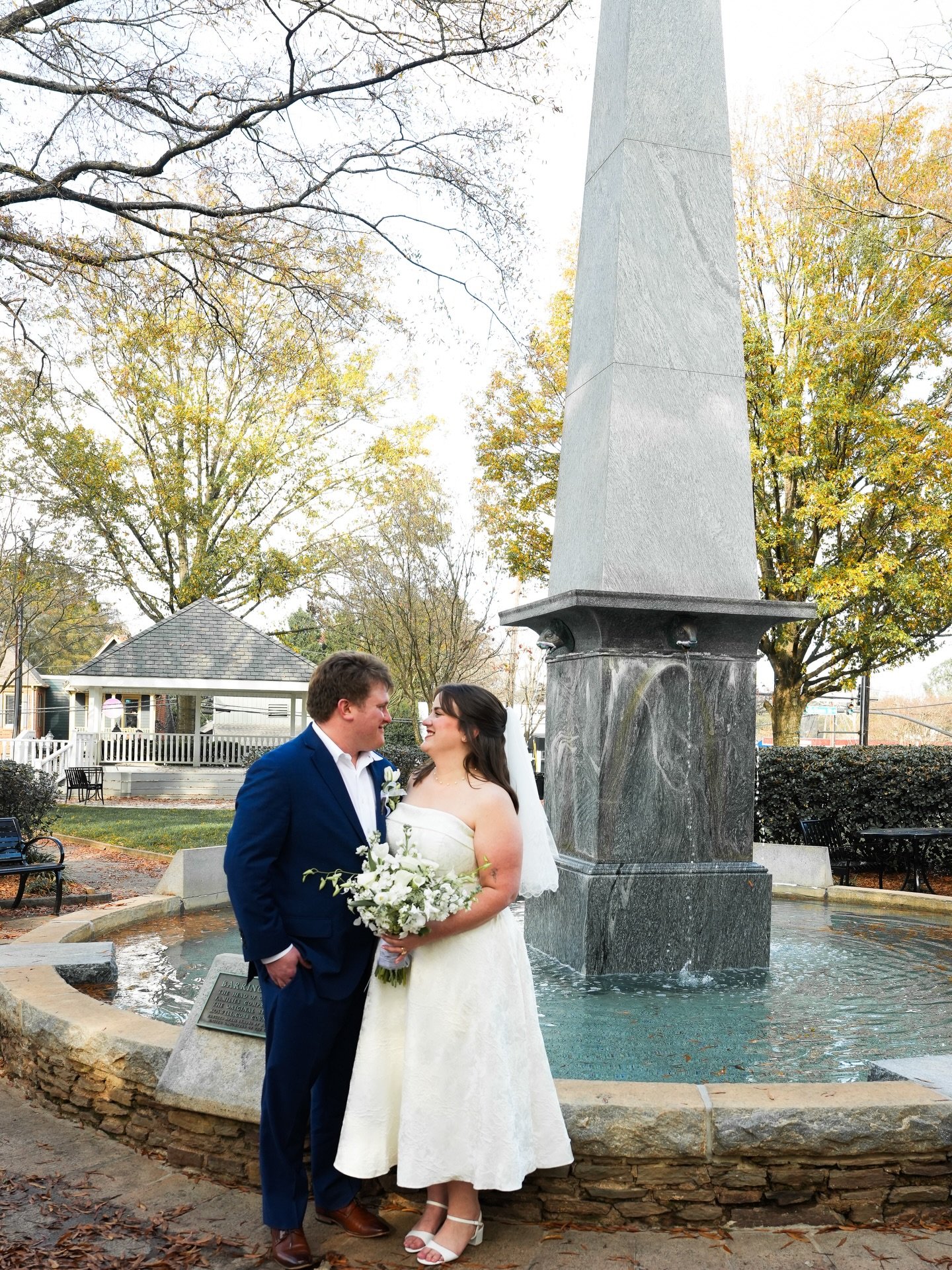 With wedding season officially behind us, here&rsquo;s a few shots from Cooper and Addy&rsquo;s wedding. DM me if you or anyone you know is looking for a wedding photographer. 

#weddingphotography
#fallweddings