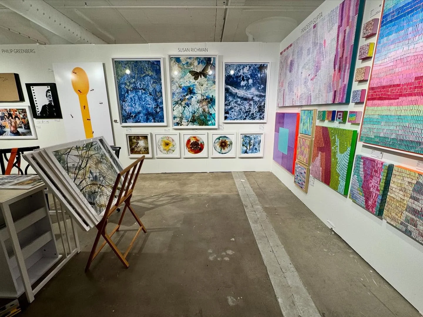 ✨The quiet before the storm✨
Last night&rsquo;s Affordable Art Fair amazing&mdash; over 2,700 art lovers came through the doors!

We&rsquo;re back at it today from 12 PM and showing all weekend until Sunday. Come find us at the Upstream Booth, A3 &md