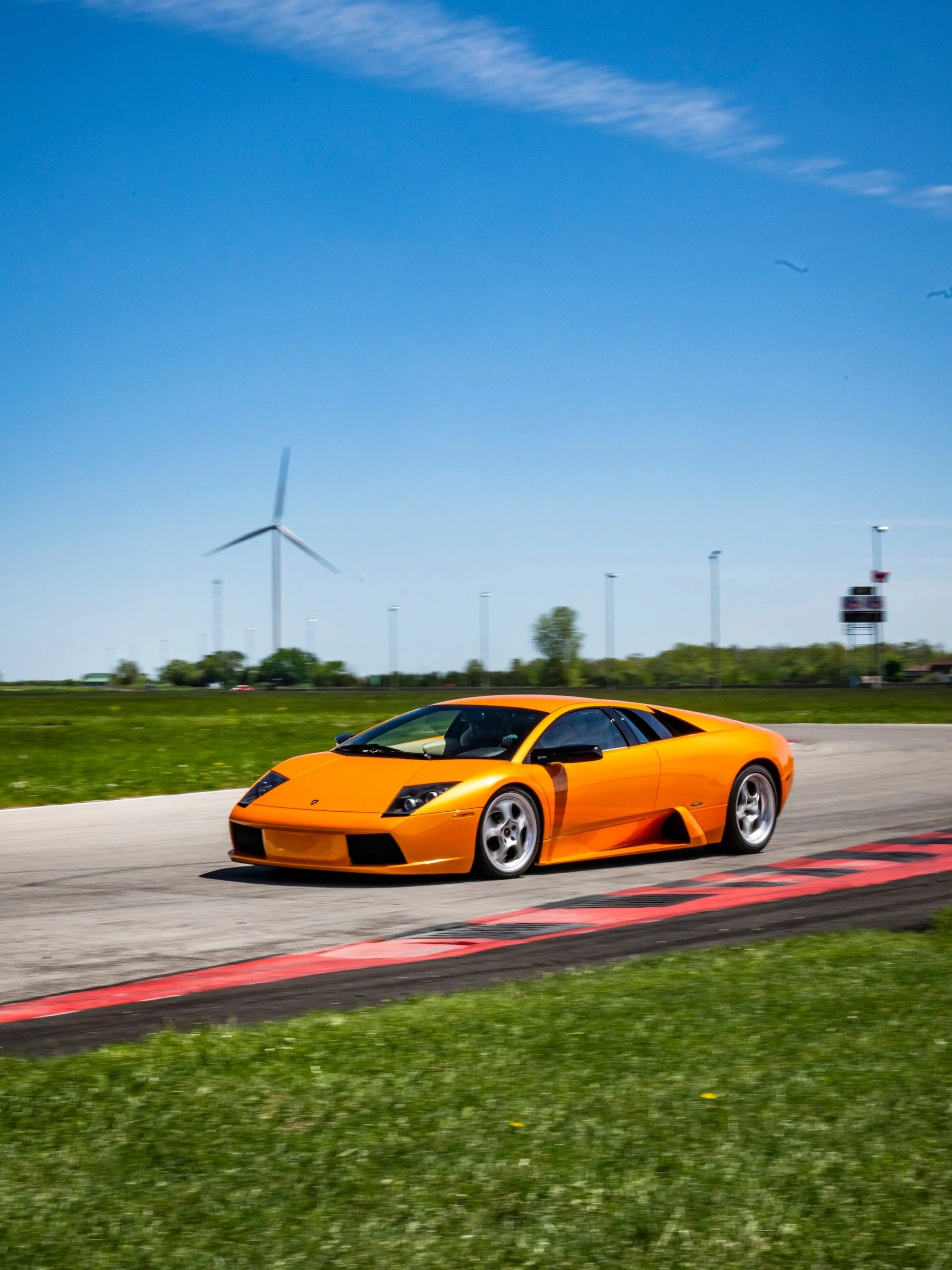 Giving back through our automotive passion has always been at the heart of what we do at @autostradamagazine. On Thursday we hosted our first Autostrada  Charity Track Day of the season in support of Ronald McDonald House South Central Ontario. 

RMH