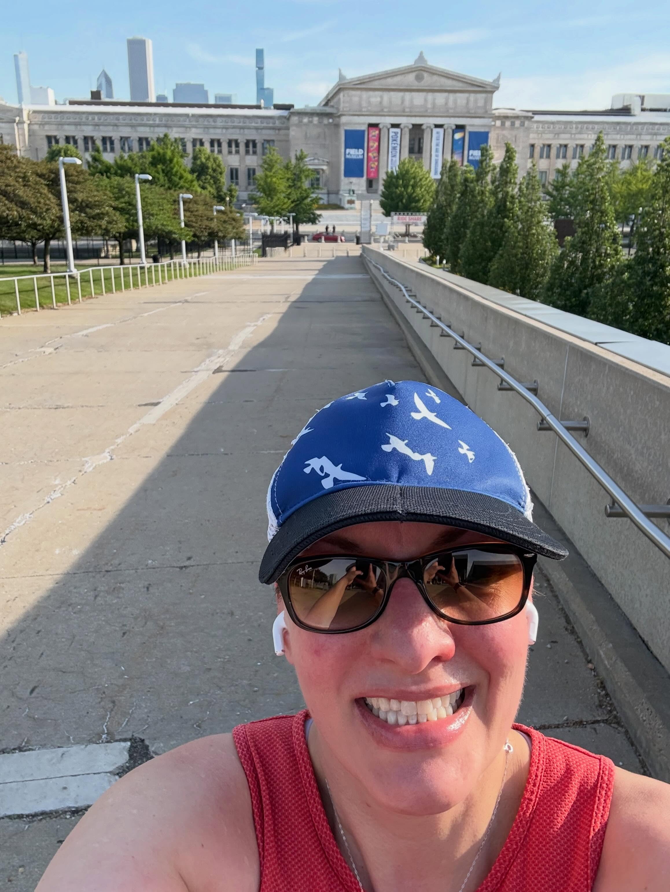 Happy Thursday! One of my favorite things to do to explore a city is go for a run. I was lucky enough to get two runs in during our time in Chicago. One day was soaking in the beautiful Lake Michigan shoreline, and the other was running through Grant