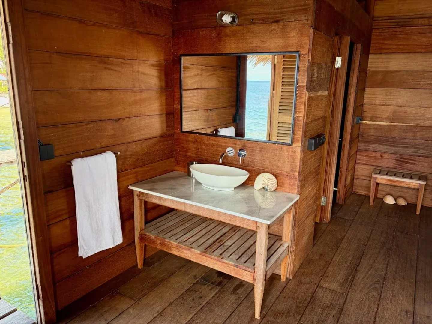 Overwater guest house washbasin at ipyum.jpeg