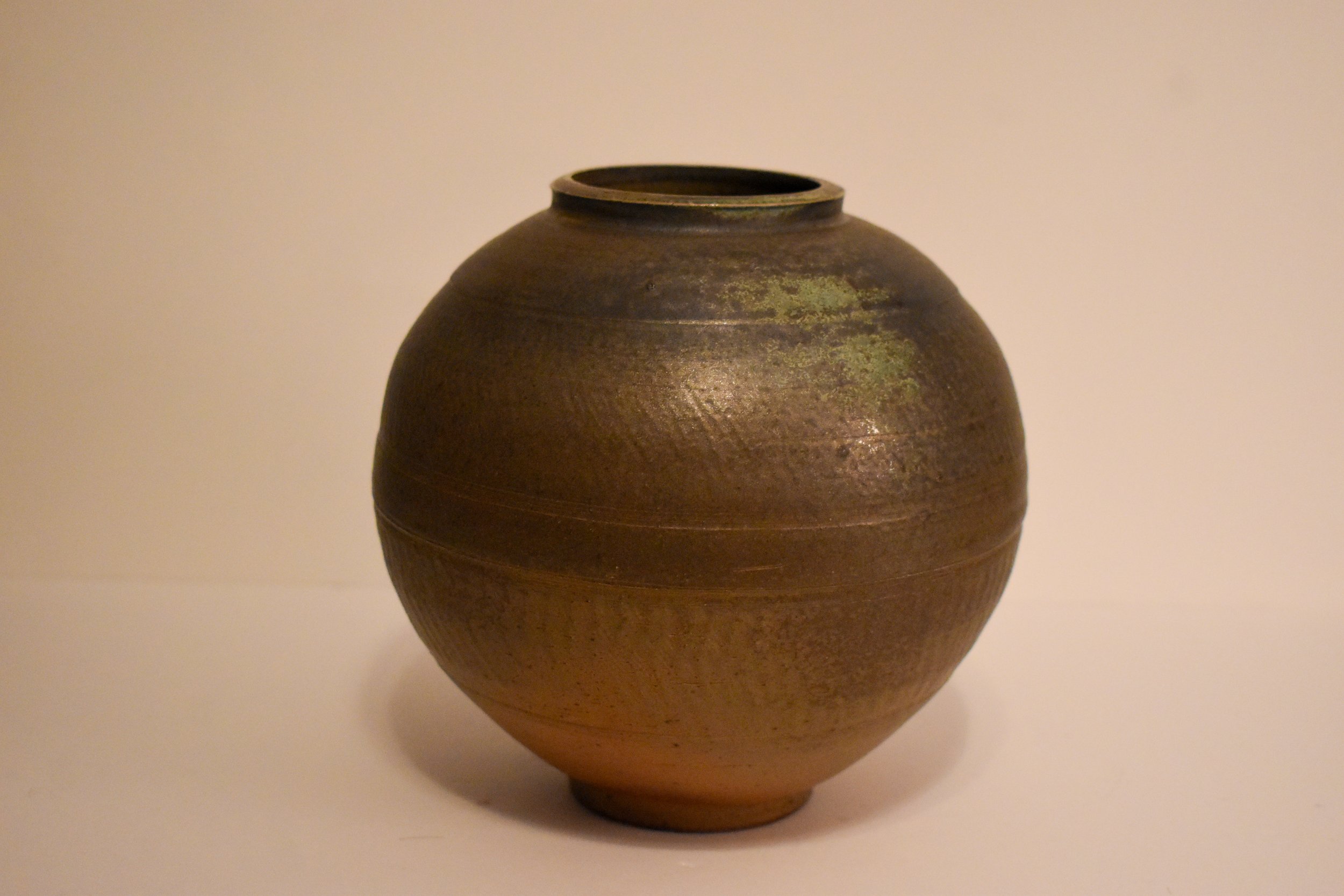 Chattered Jar
