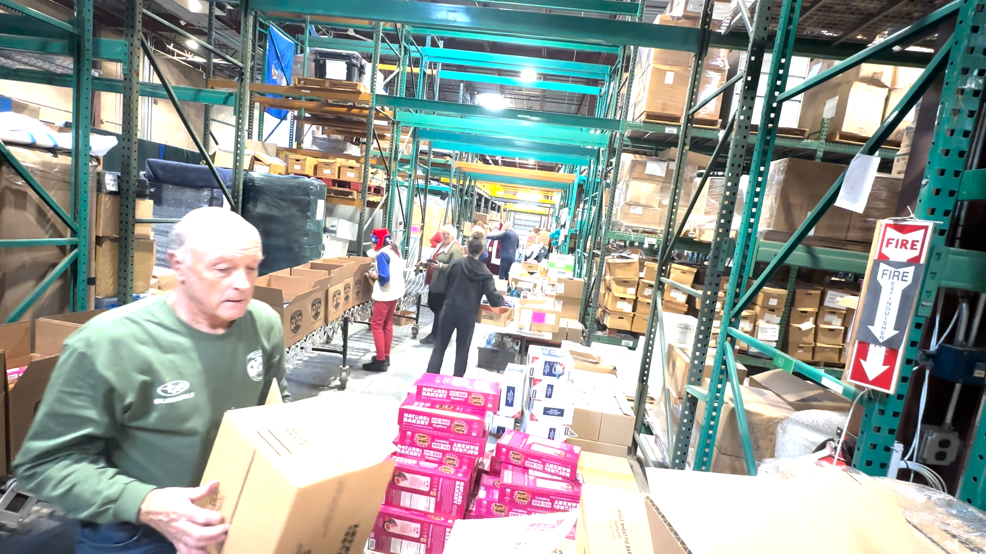 XMAS PAK- Tom Natures bakery.png