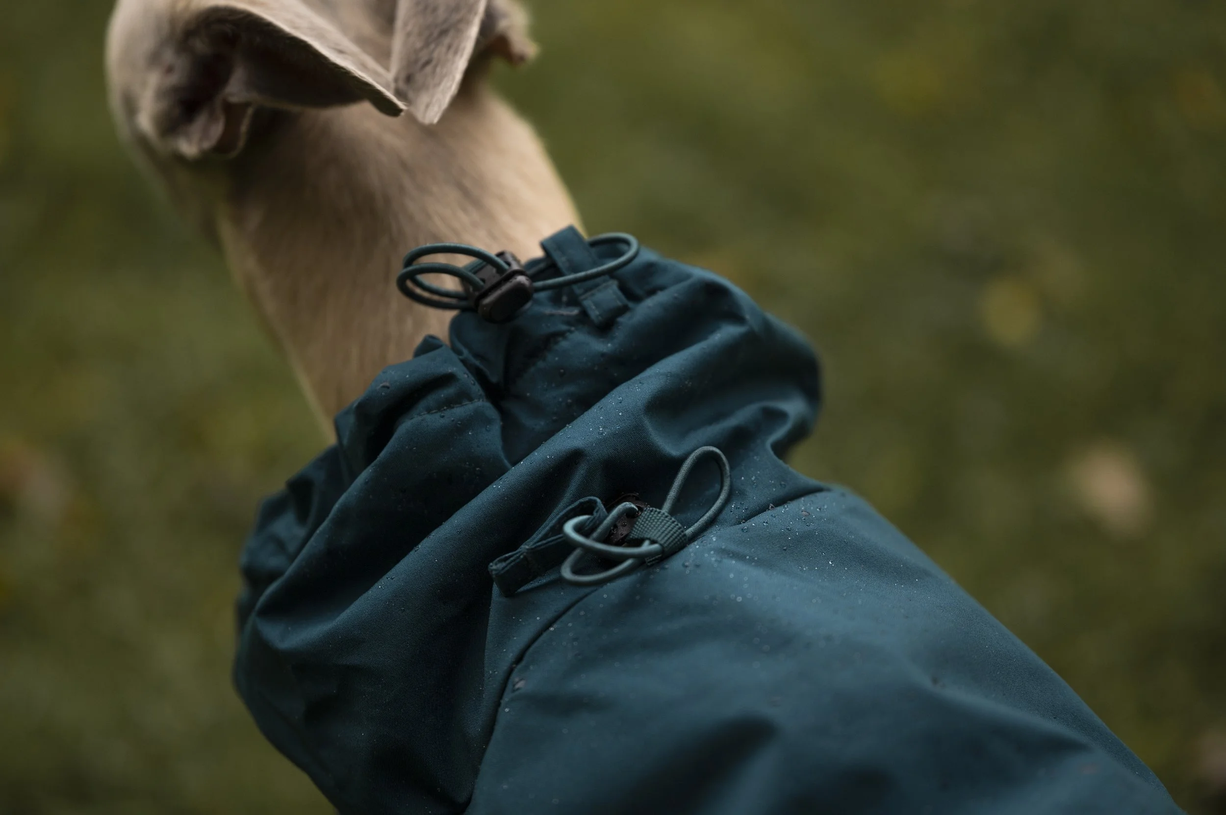 fjord-lined-raincoat-dark-teal-4588-4599-18-lifestyle.jpg