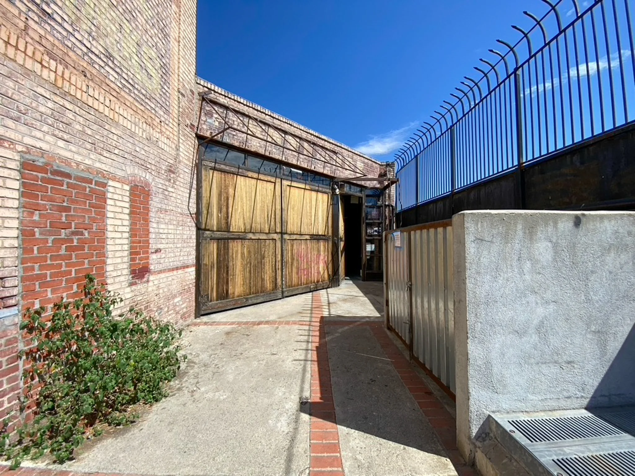 55 Waverly Dr Pasadena, CA 91105