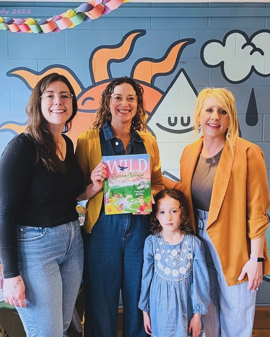 🎉 What a fun morning! Our month-long Local Author Signing Series kicked off today - my heart is so full! Thank you to everyone who purchased a ticket and attended our Wild Sierra Nevada sessions! And HUGE thank you to local author, @joannamhowes, an