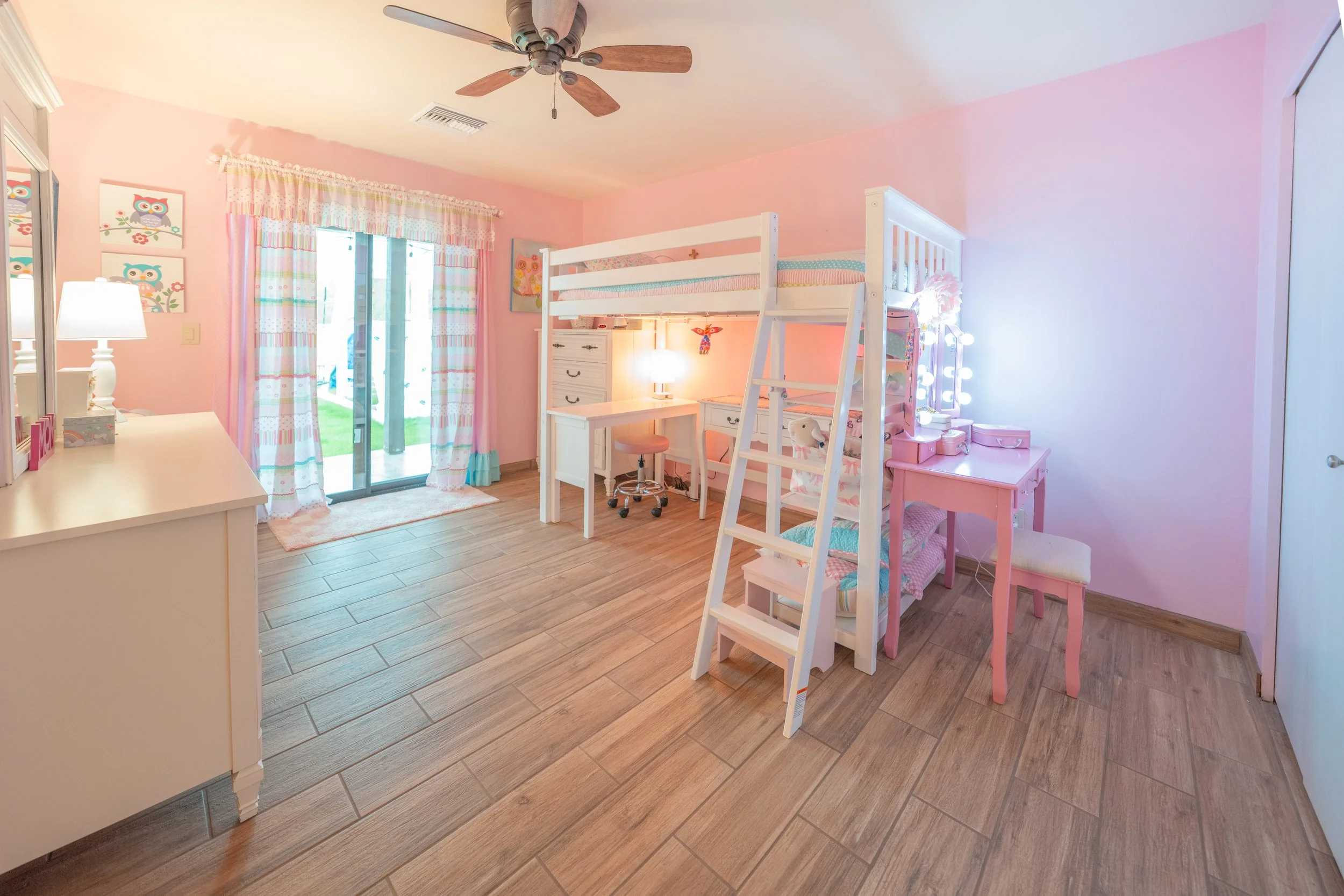 kids-pink-room.jpg