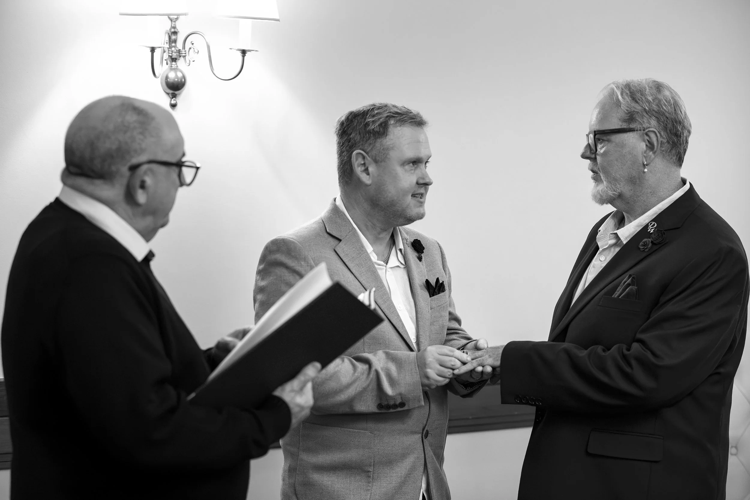 David&Andrew_A23I1094_E_BW.jpg