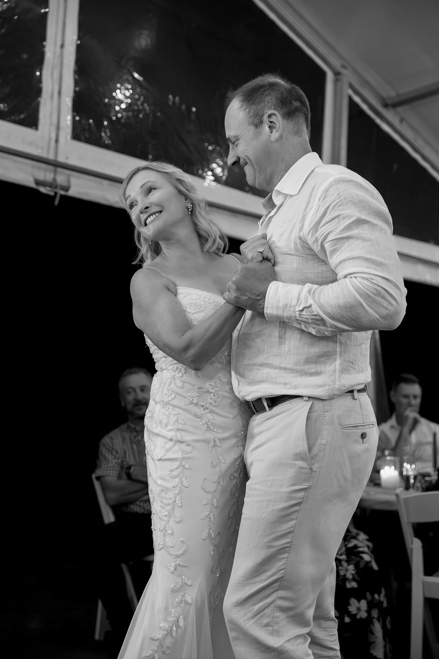 Elise&Steve_A23I1684_E_BW.jpg