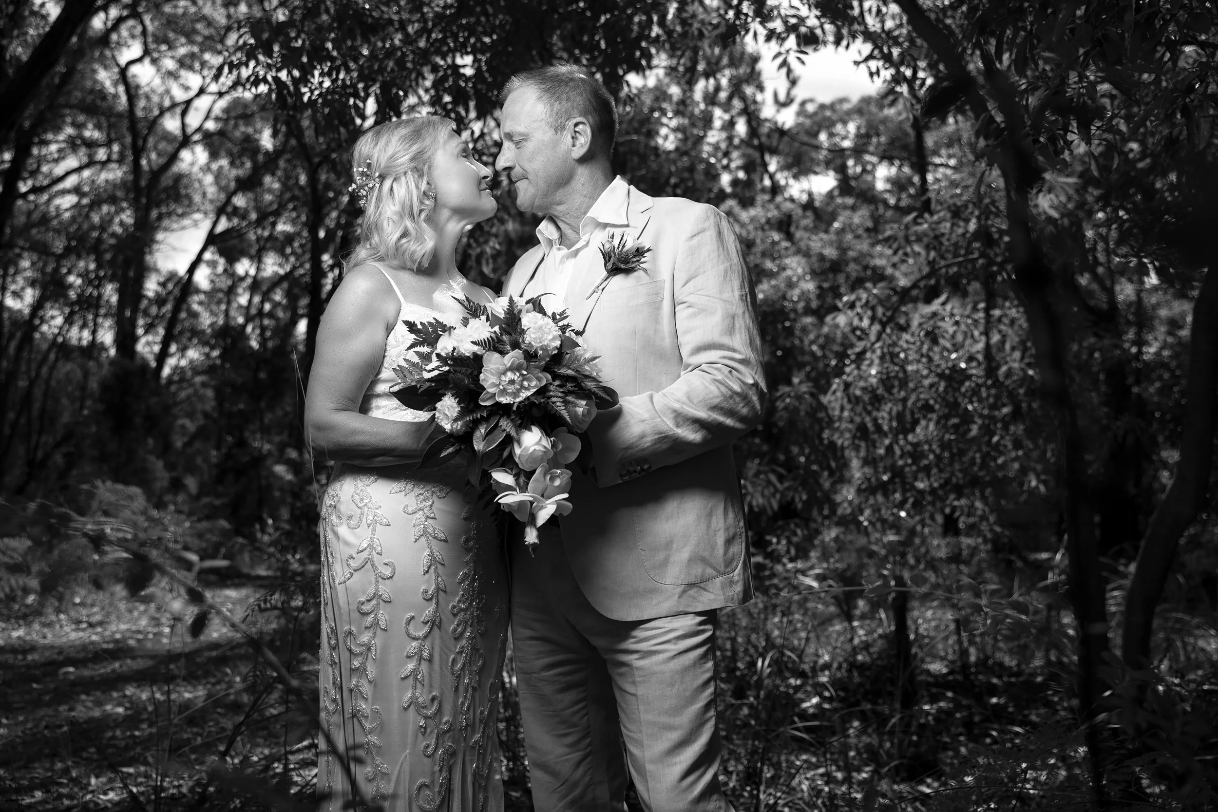 Elise&Steve_A23I6632_E_BW.jpg
