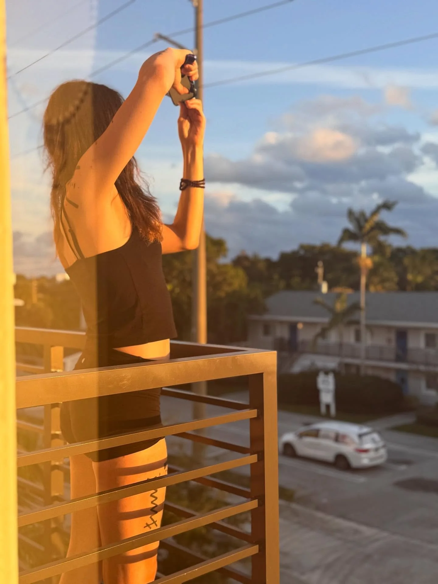 golden light golden 💛