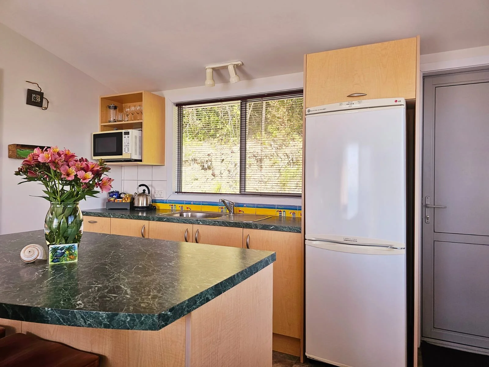 WhatsApp Image 2025-11-23 at 19.28.45_54f3eea7.jpg