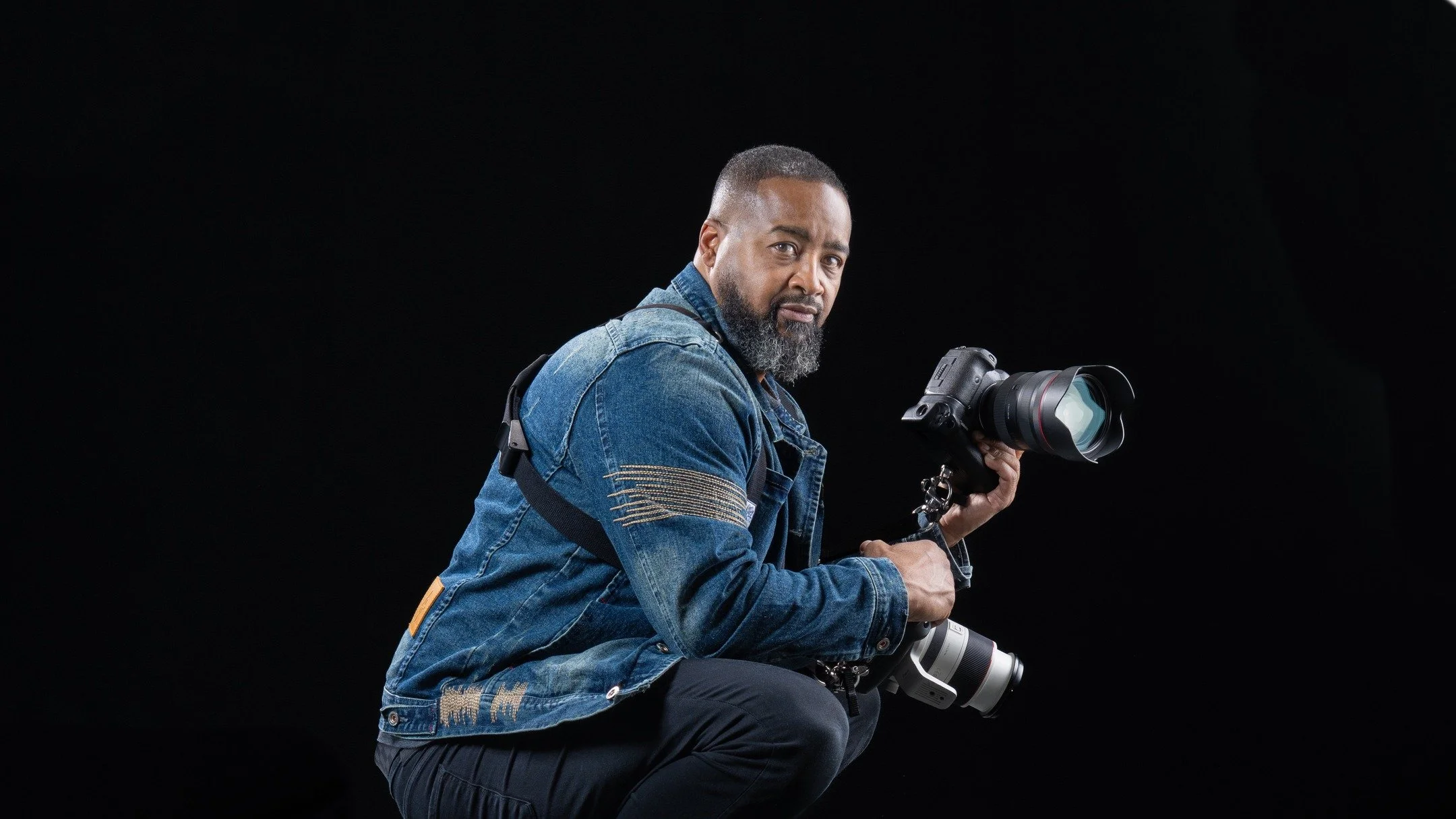 Shawnte Simms is among the first rank of performance photographers working the Portland scene. He and I run into each other all the time and after many a scheduling conflict, he finally came to my Becker Canyon Studio. In addition to shooting music h
