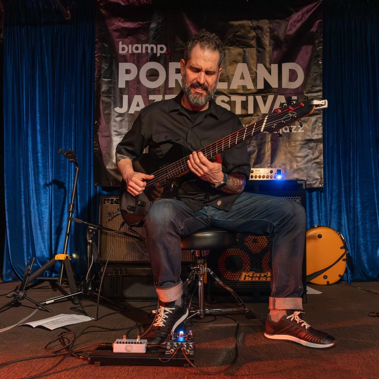Charlie Hunter closed out the PDX Jazz Festival's 8th day with a late night show at the Jack London Revue. Like his earlier first show at JLR last night, Charlie sold out the house. @charliehunterguitar @pdxjazz @jacklondonrevue