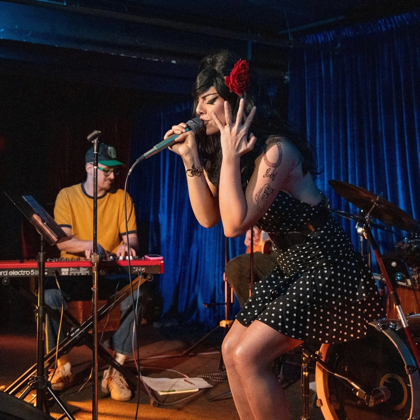 Brigitta Teucher once again brought Back to Black, back to the Jack London Revue. Her performance of Amy Winehouse's music is produced by James Latham and presented by Sould Out Music. There is never a question about the quality of the show or the mu
