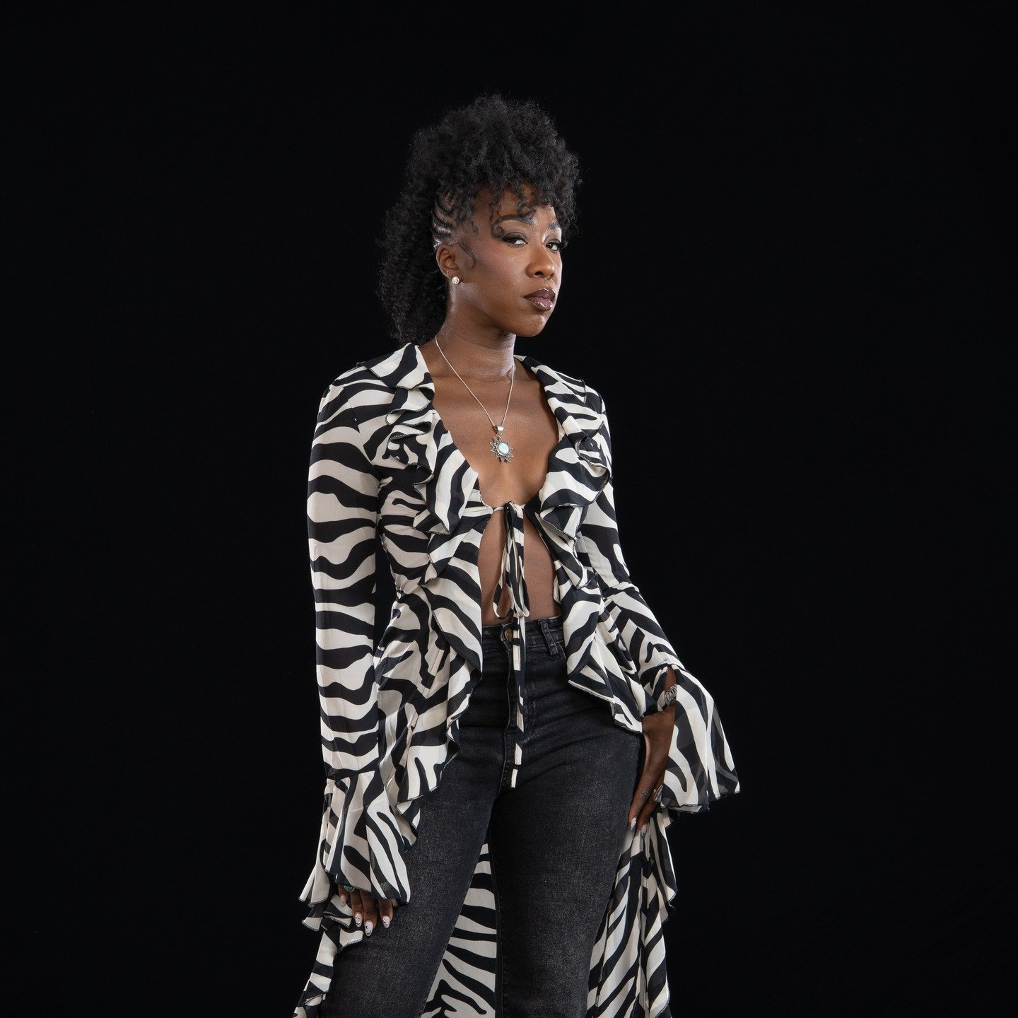 Dani Barker in my Becker Canyon Studio today. Dani lives in Portland but tours extensively with Karl Denson. I first met her through PDX Jazz, where she works as a jazz education in the schools. I later saw her in a stunning performance at The 1905 d