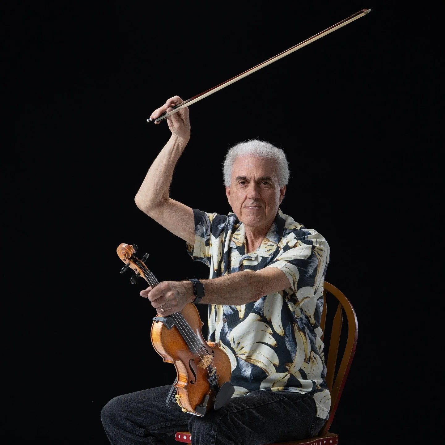 Fiddler, Robert Lee made an appearance in Becker Canyon Studio. Robert put a software career behind him and now spends his time with Too Loose, Portland's very popular Cajun Band. He too joins the parade of artists who have lent their images to suppo
